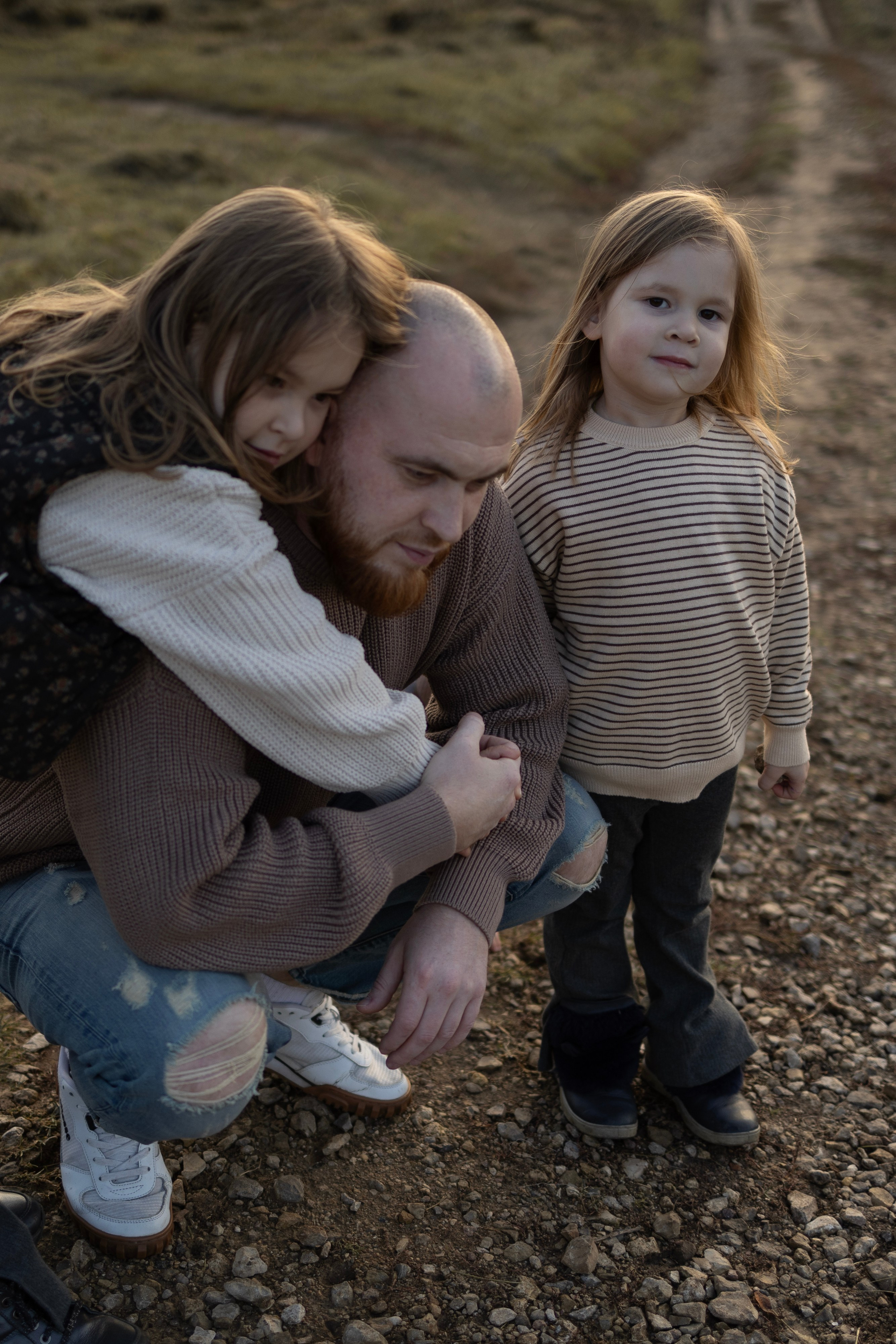 Осенняя прогулка папы с дочками. Семейный и детский фотограф в Москве Анастасия Мурга