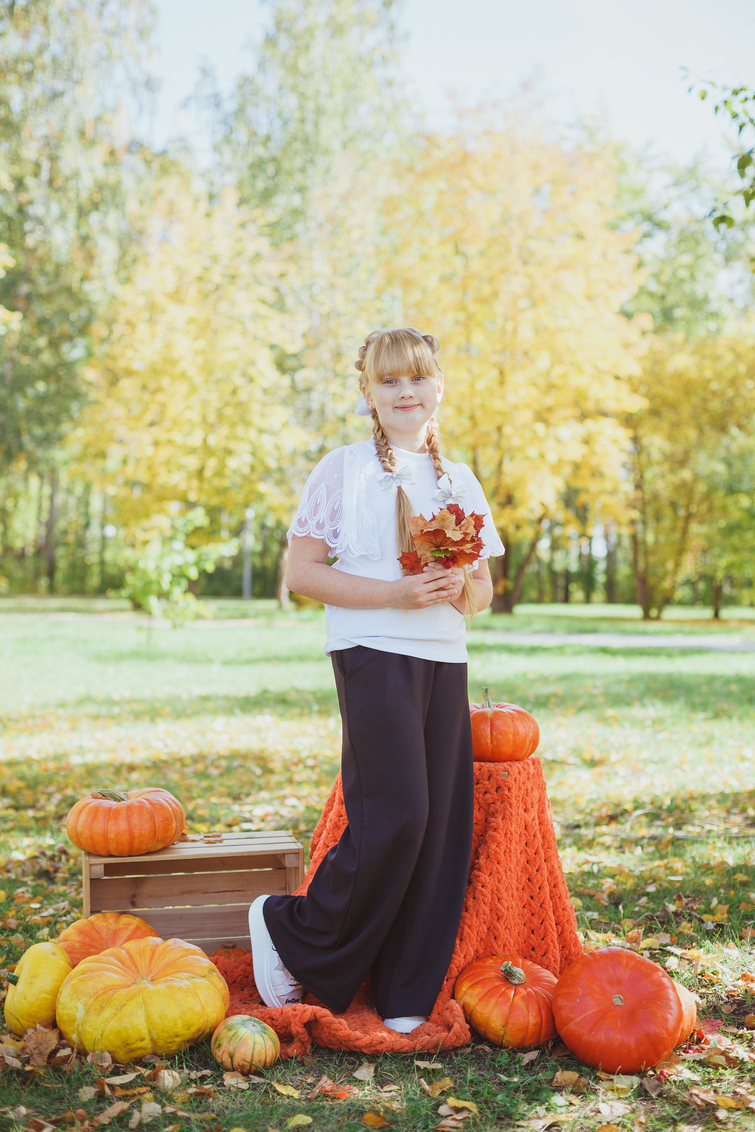 Школьная фотосессия на 31 августа. 1,2,3 сентября. Портреты детей 4-6 штук. Групповые общие 2-5 шт. Цена 450р. (1). Семейный и детский фотограф в Сухом Логу Ольга Кайгородова