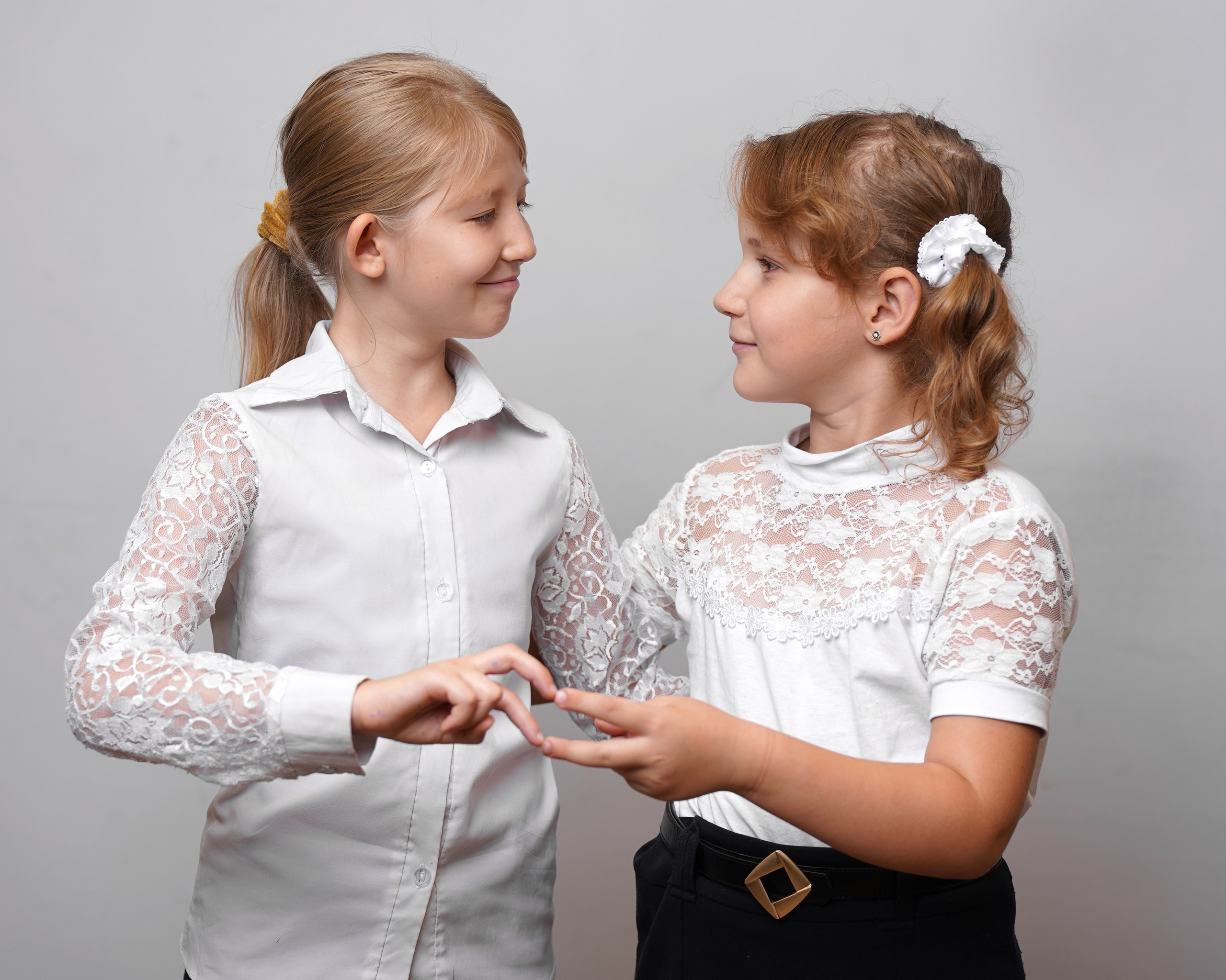 Фото с другом. MEMENTO.Выпускные альбомы, школьные, юбилейные и другие книги. Ростов-на-Дону