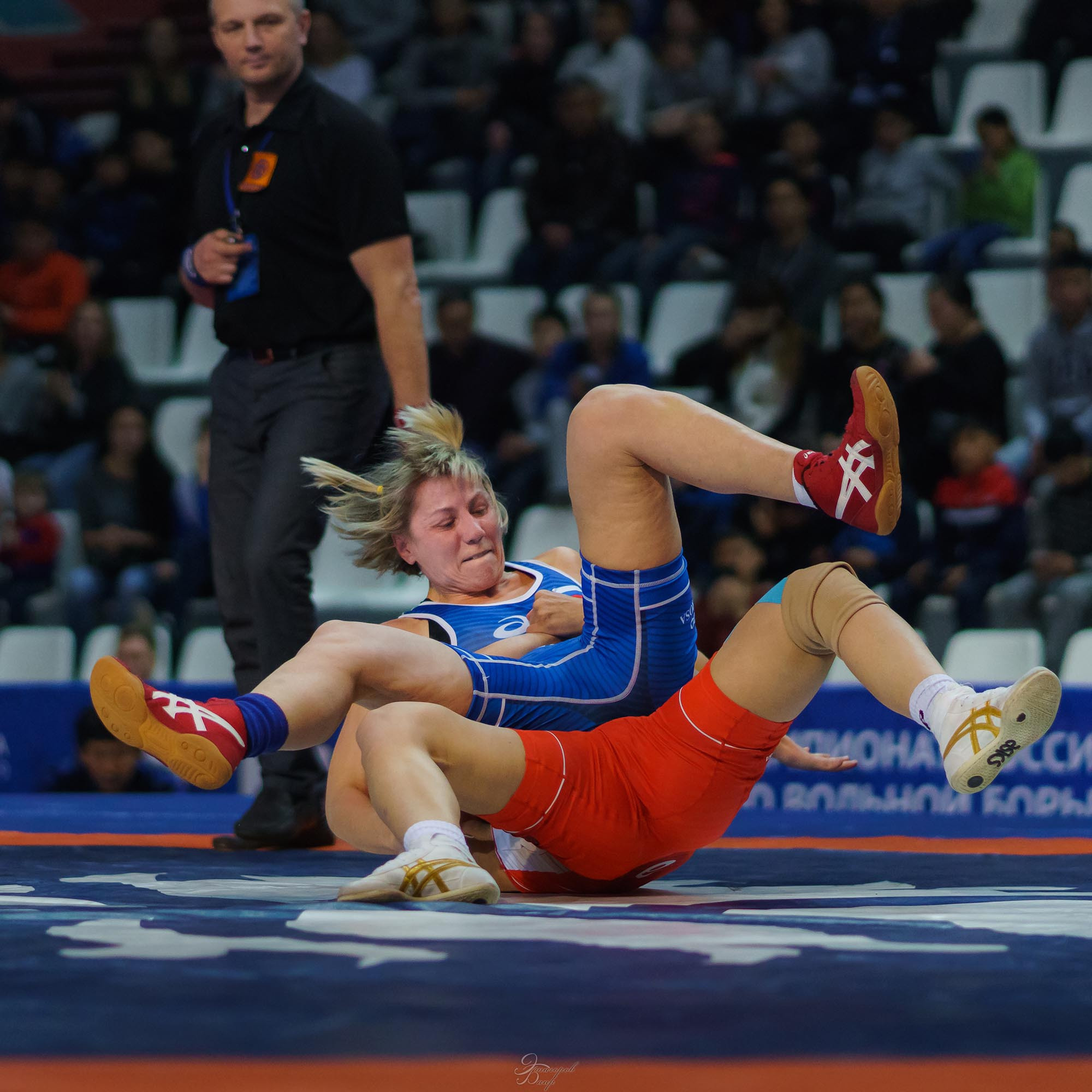 Чемпионат России по вольной борьбе среди женщин 2019. Фотограф Улан-Удэ Этагоров Баир