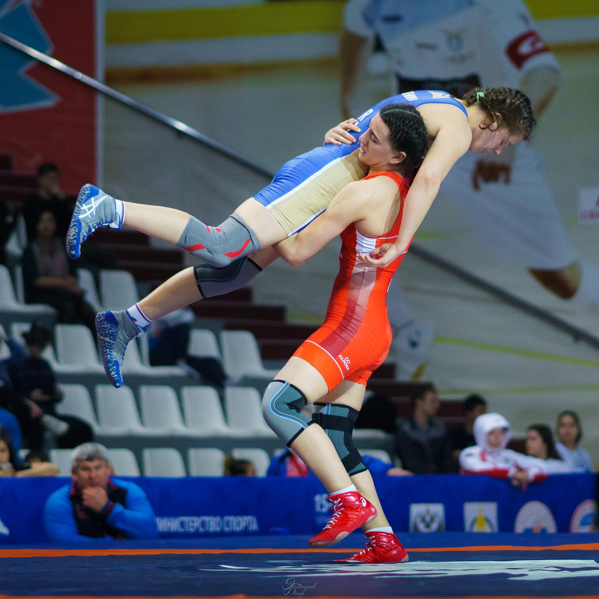 Чемпионат России по вольной борьбе среди женщин 2019. Фотограф Улан-Удэ Этагоров Баир
