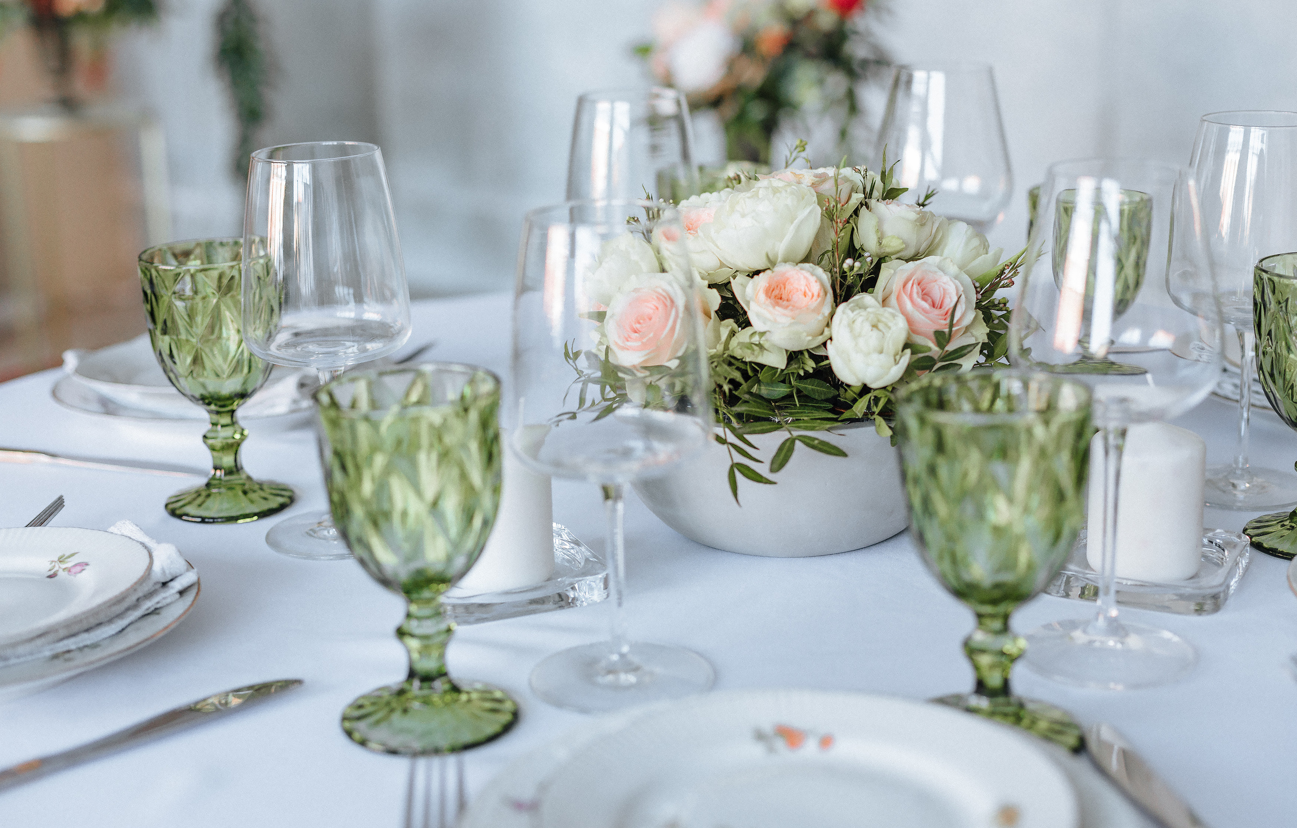 Камерная свадебная церемония в студии. Фотограф Москва и Московская область