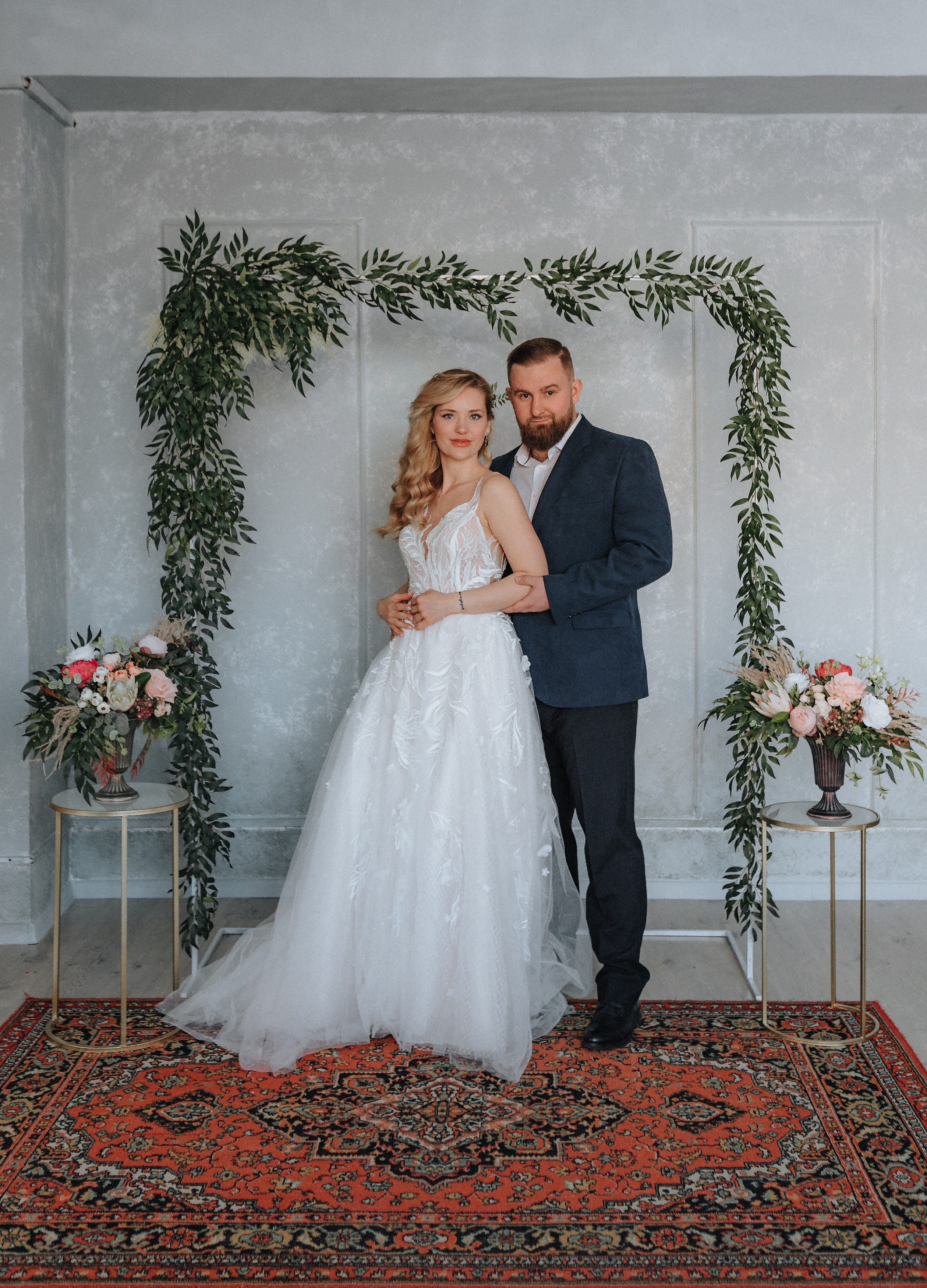 Камерная свадебная церемония в студии. Фотограф Москва и Московская область