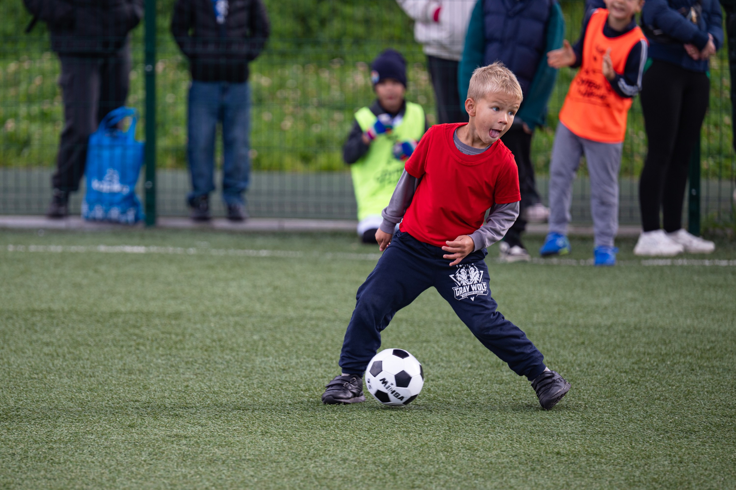 Детский футбол. Республика Татарстан, Высокогорский район, с. Высокая Гора. Свадебный фотограф в Казани, и Зеленодольске Радик Мухаметов