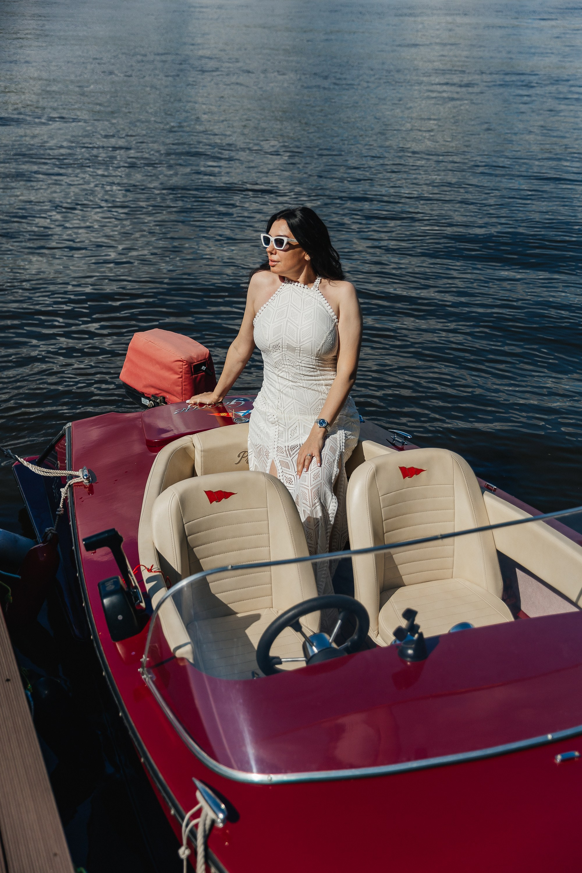 девичник на ретро катерах, ретрокатер, фотограф на девичник, прогулка на яхте, фотосессия на катере, ретро-катер, катер в москве