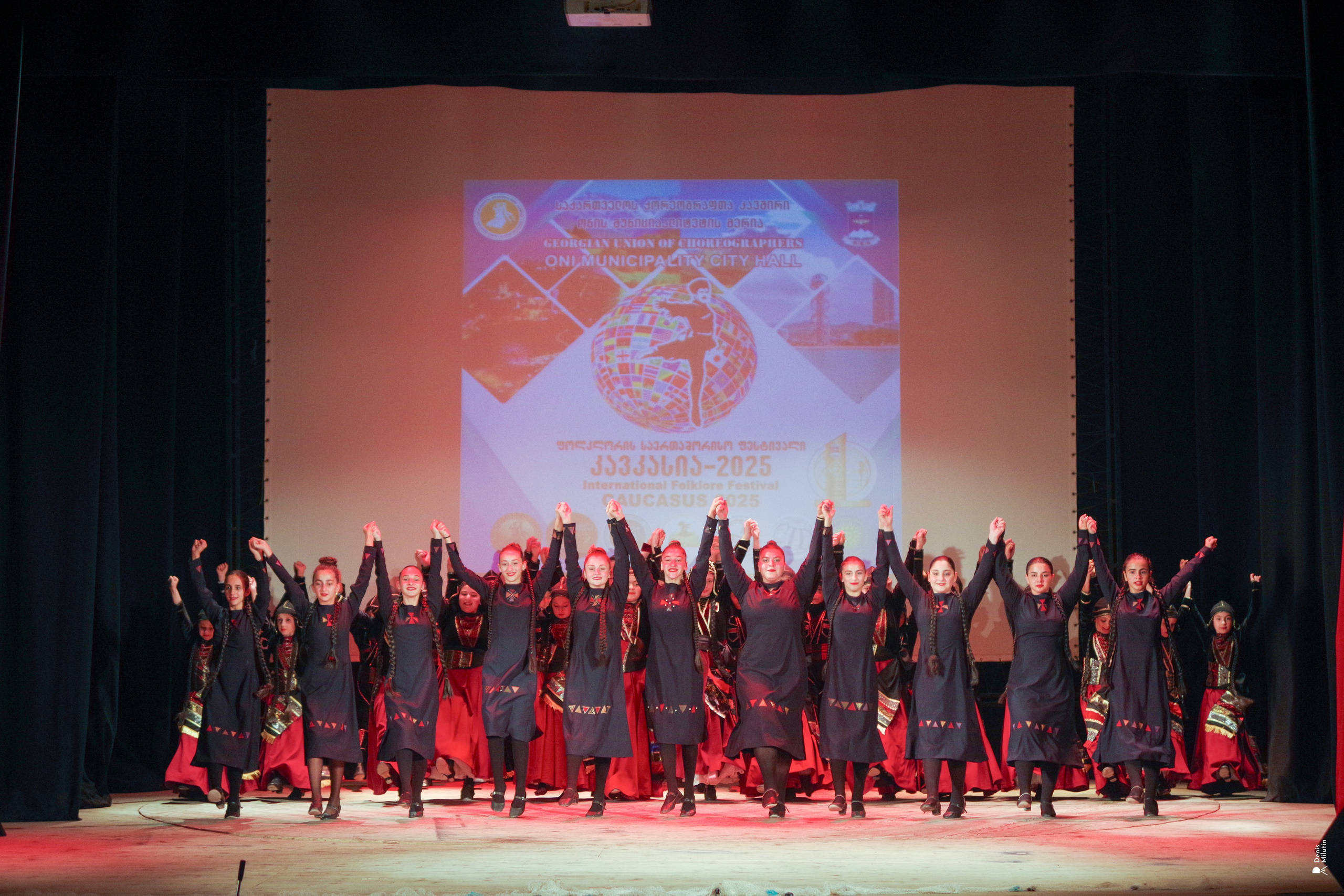 Танцы в прекрасном Они. Портретный фотограф Денис Милютин