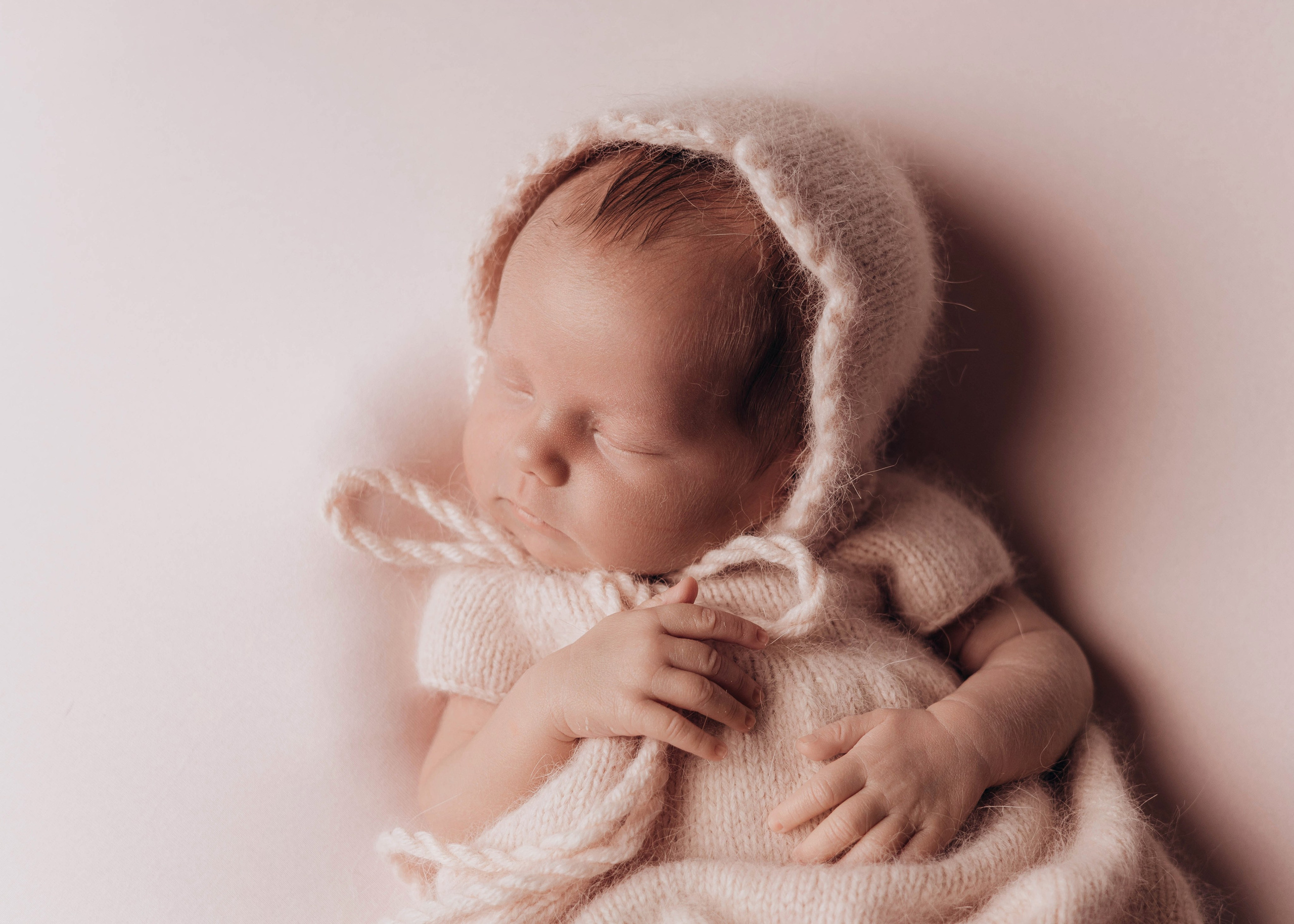 НОВОРОЖДЕННЫЕ МАЛЫШИ. Фотосессия новорожденных в Москве и Московской области