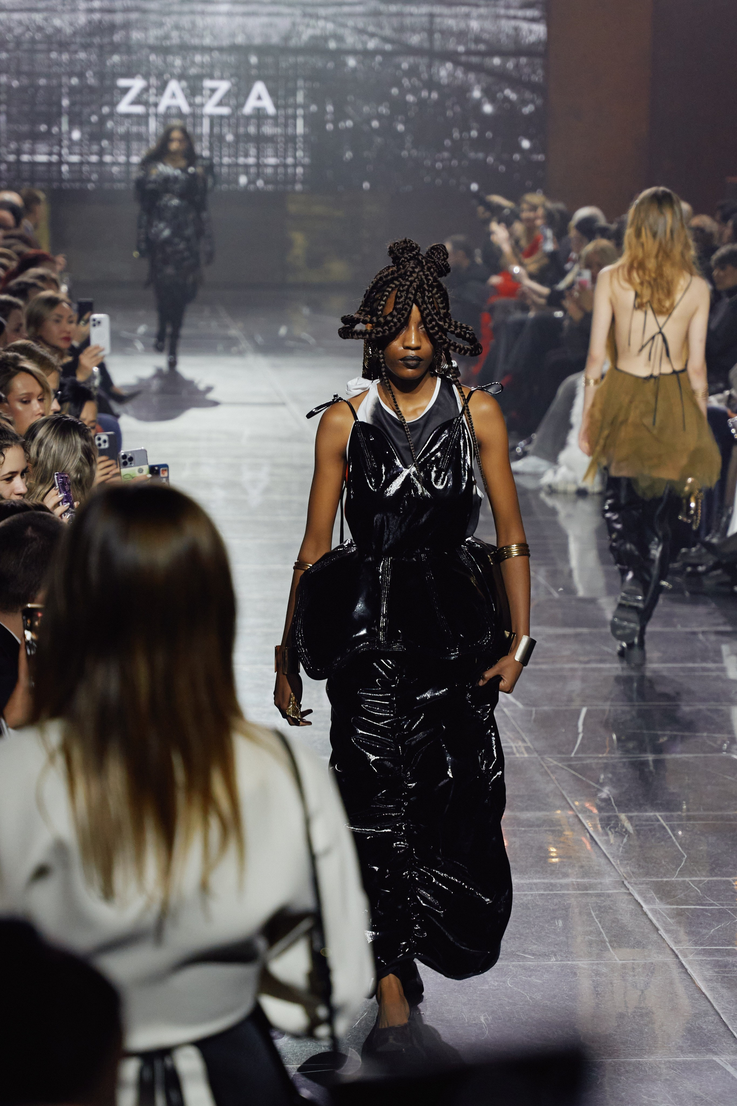 Показ KAMERGER | ODETTA. Свадебный фотограф и видеограф из Санкт-Петербурга Агарков Никита