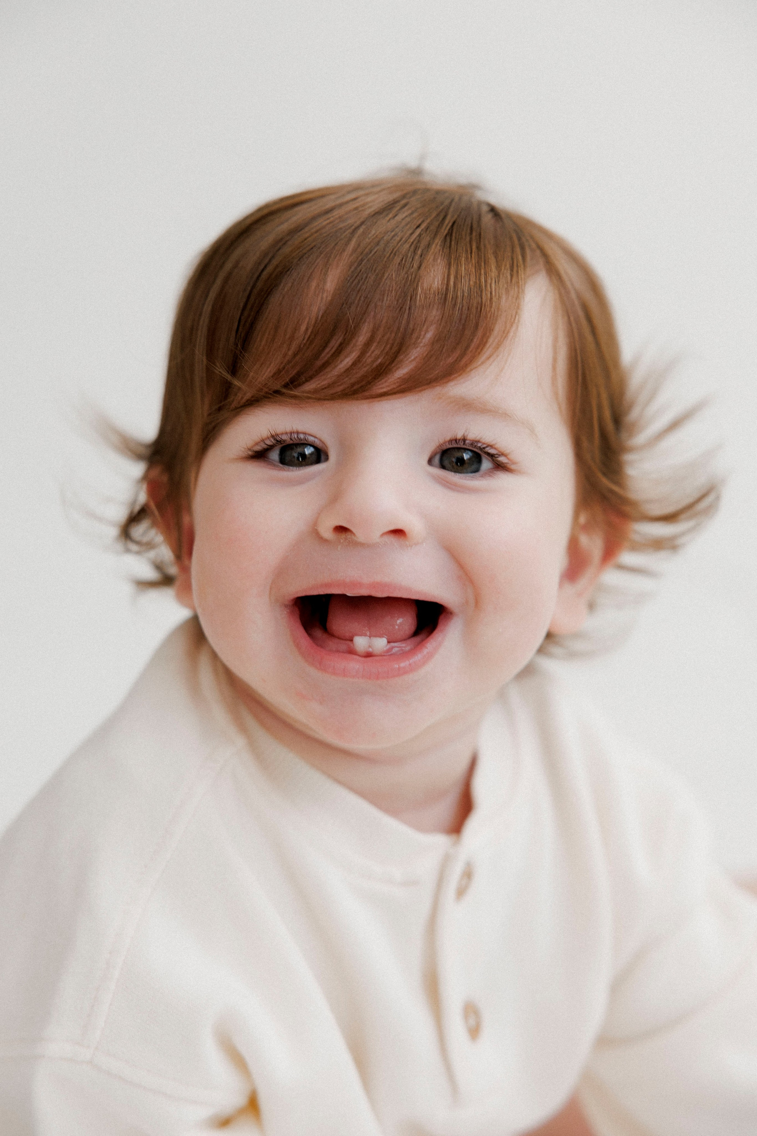 One year inside the White studio. Wedding and family photographer