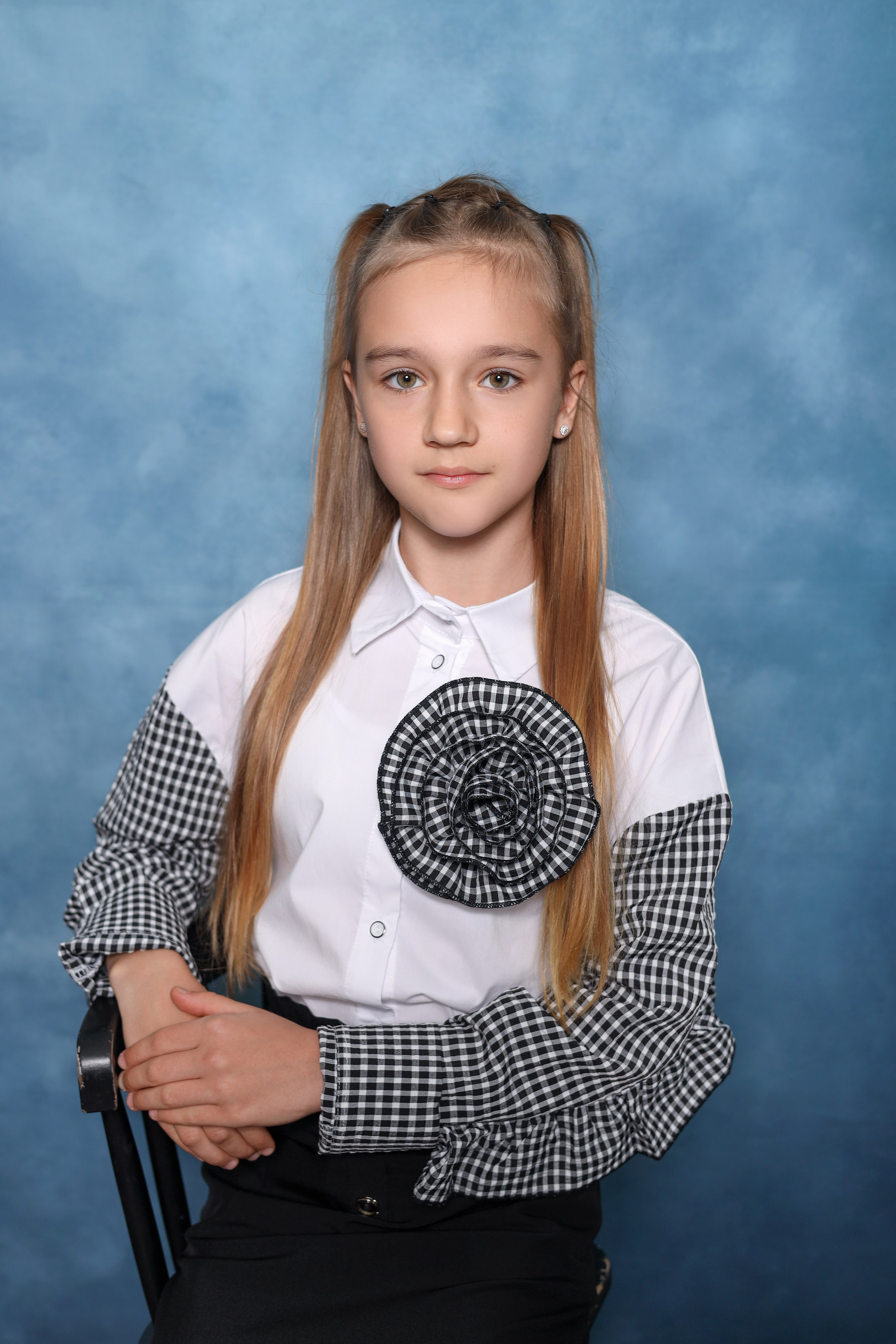 Фон Голубой. Фотостудия «Стремянка».Фотосессии в детских садах и школах