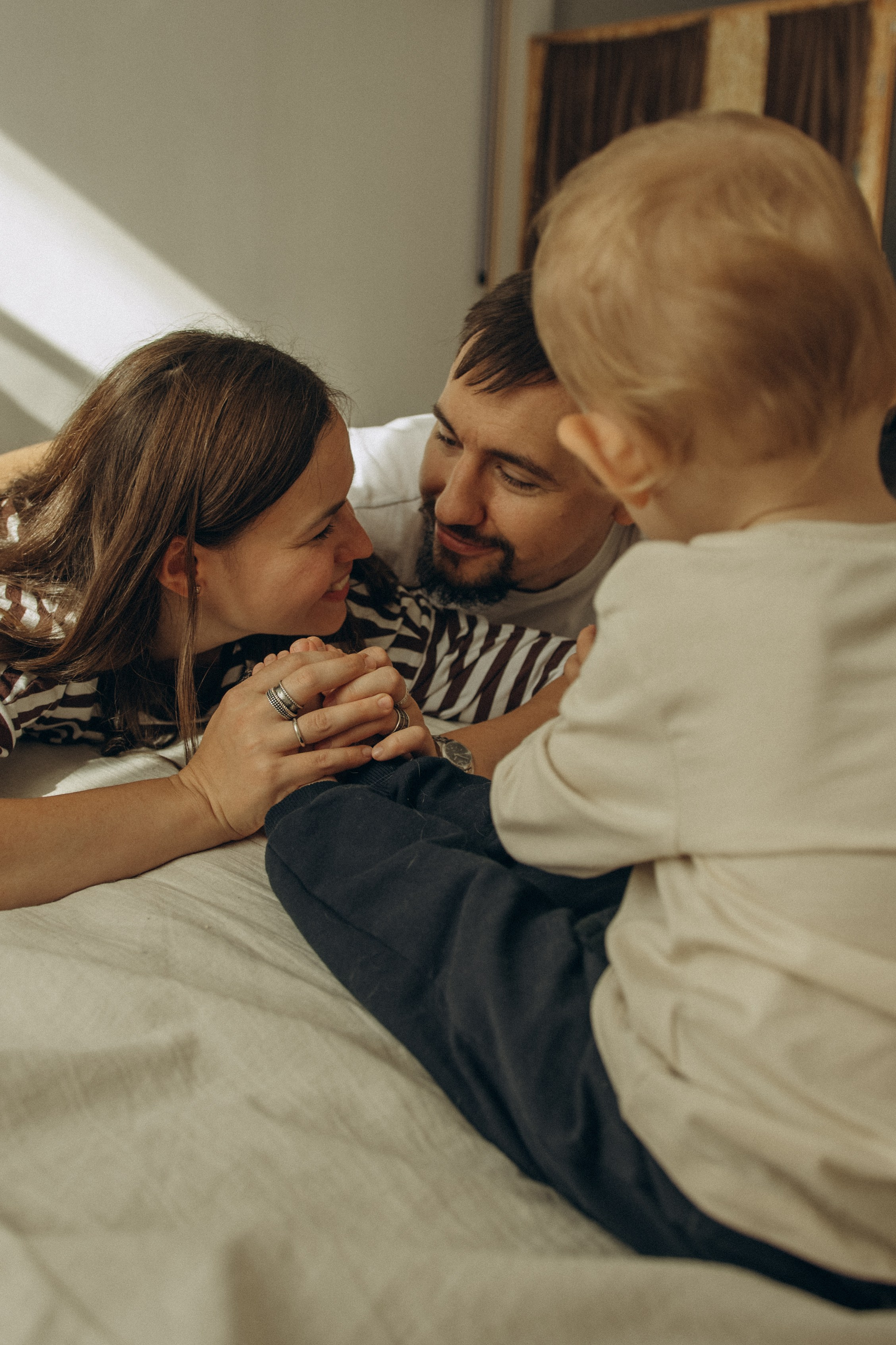 Ярослав и яблоки. Гаврилова Настя семейный фотограф lifestyle в Москве
