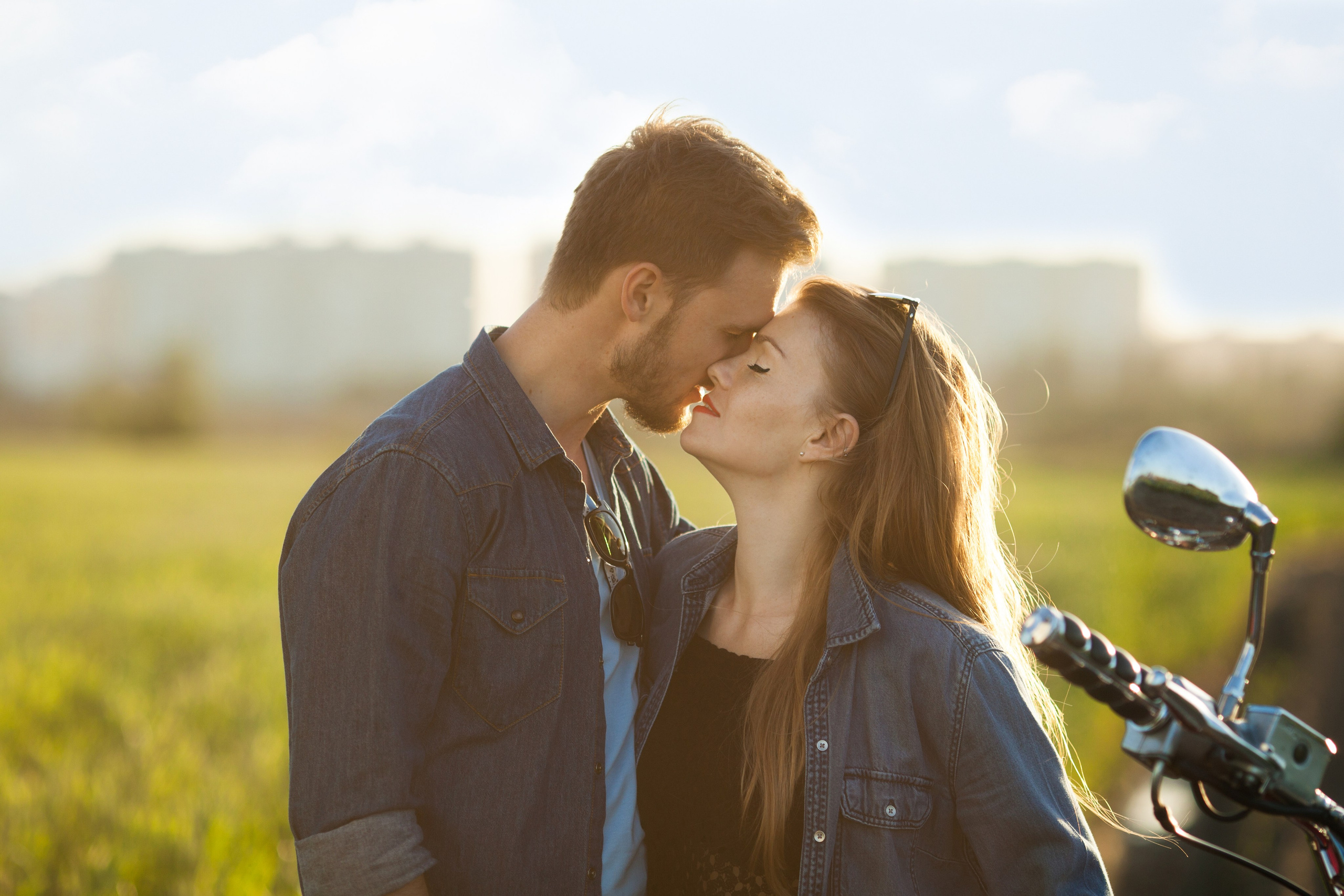 Сергей, Евгения и мотоцикл. Семейный и детский фотограф в Краснодаре Брусилова Марина