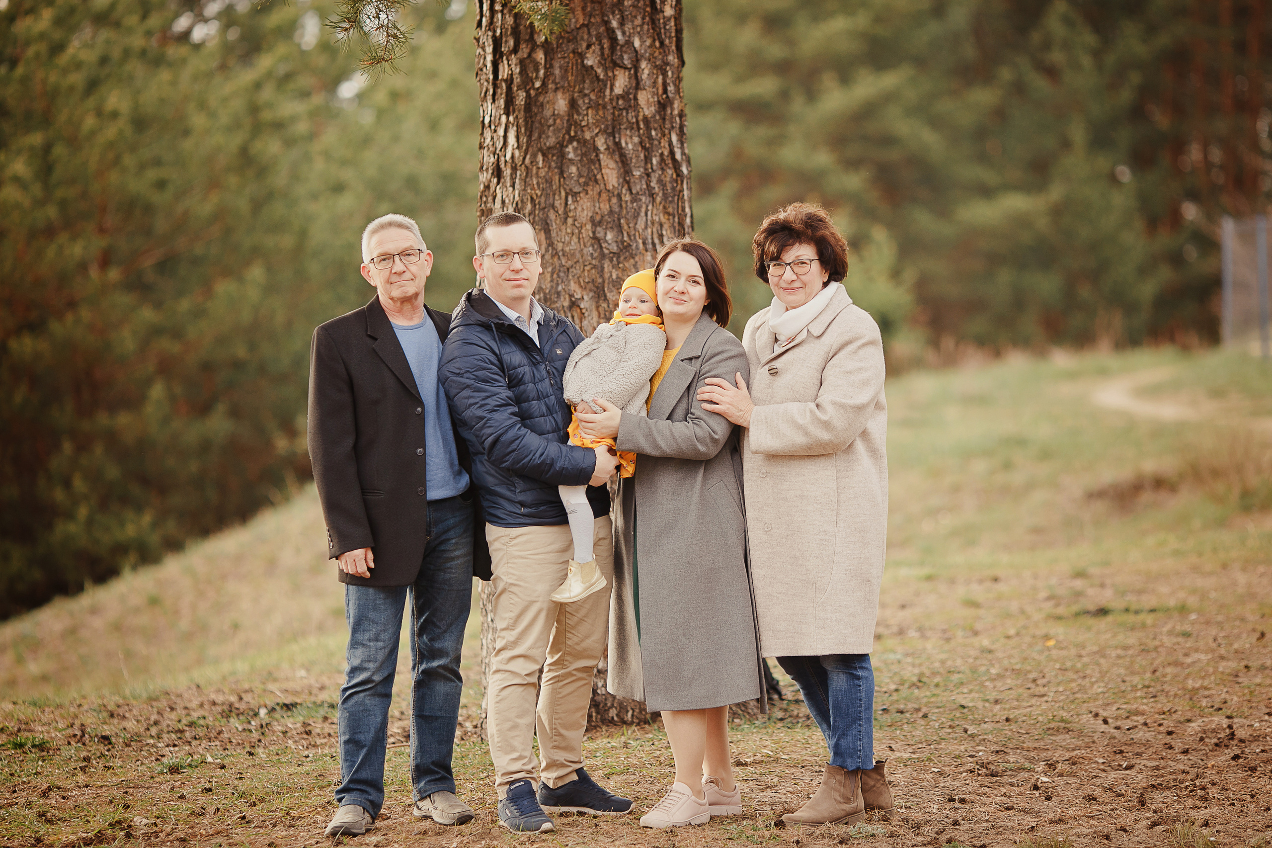 Семейная фотосессия весной. Свадебный и семейный фотограф Ольга Сморжанюк