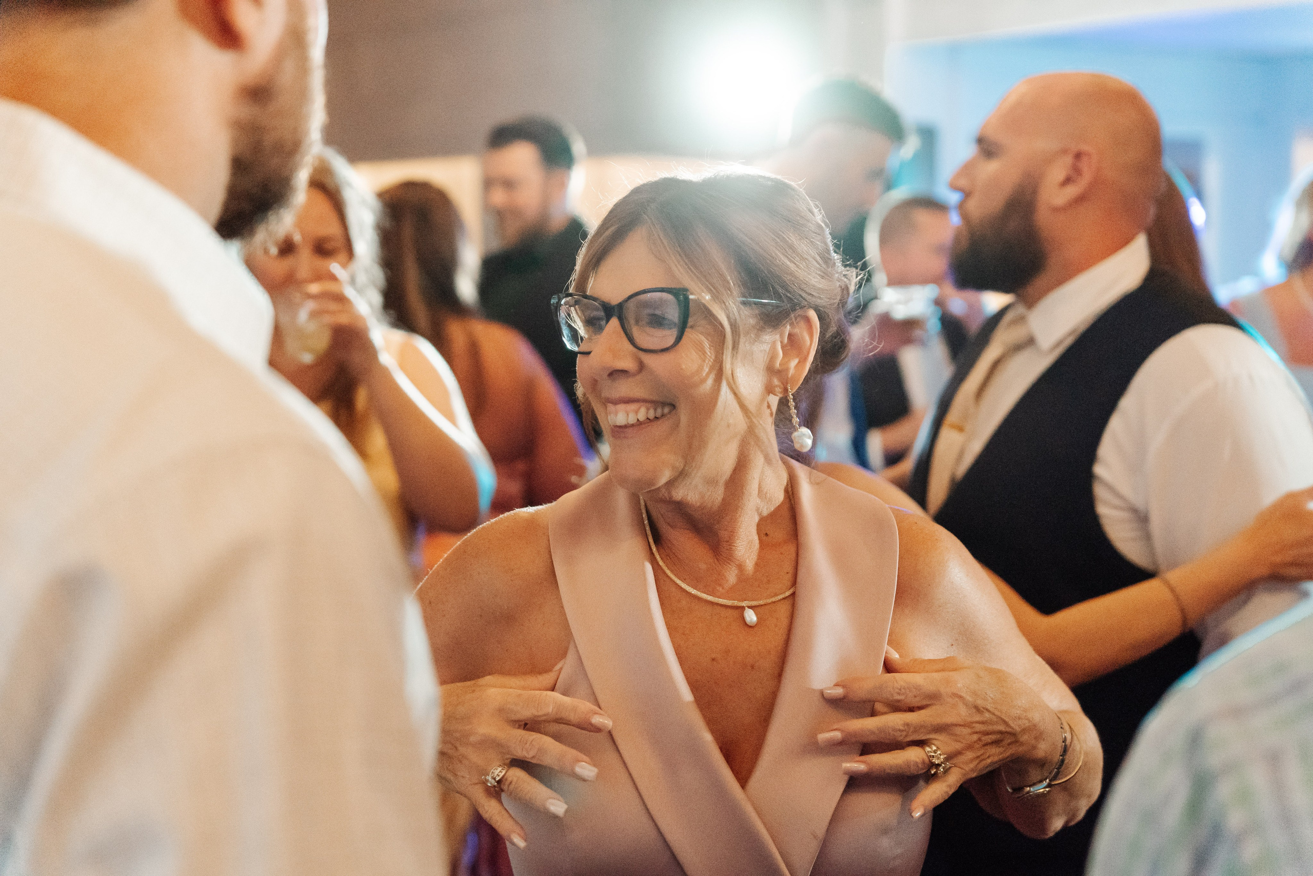 2025-08-16_BryanAmber. Ретушер Зенькевич Света