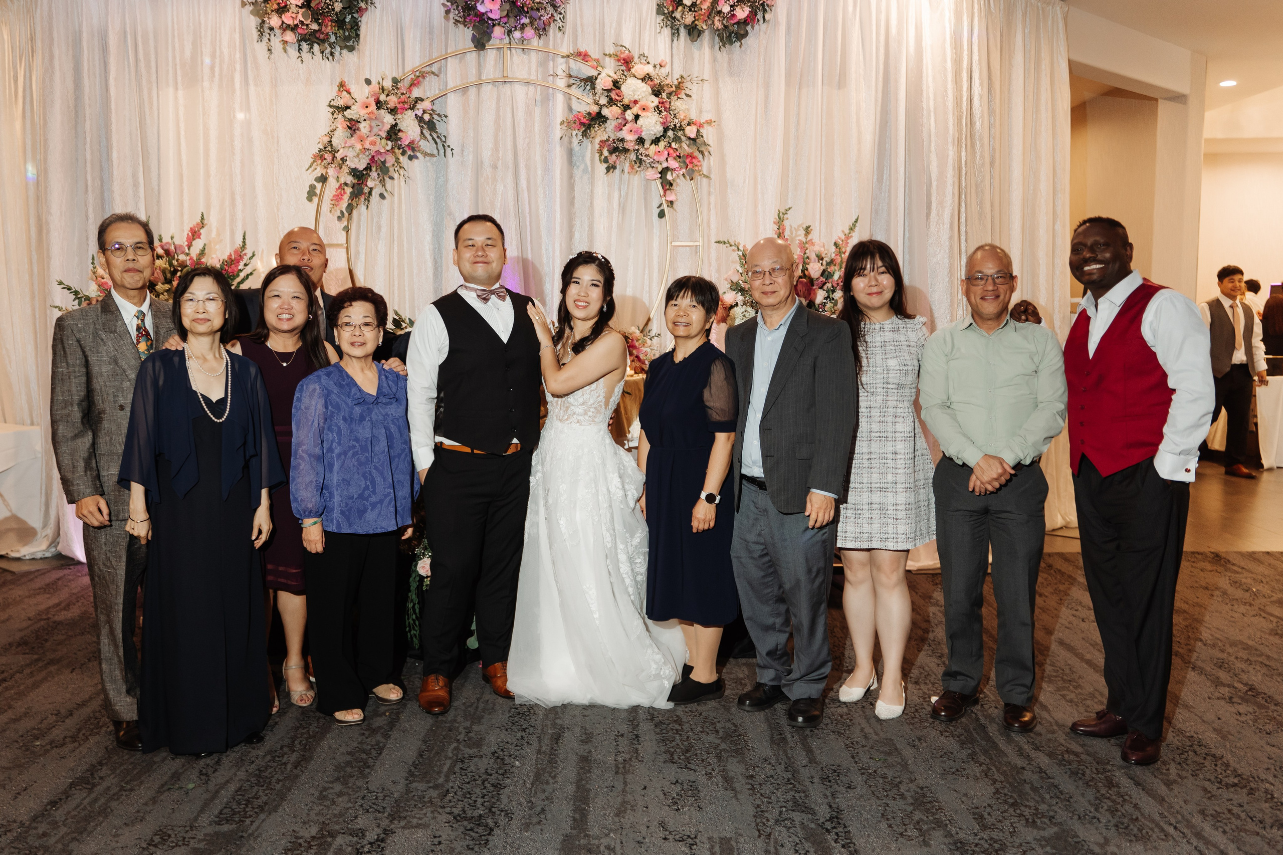 2025-08-16_AndreaChristopher. Ретушер Зенькевич Света