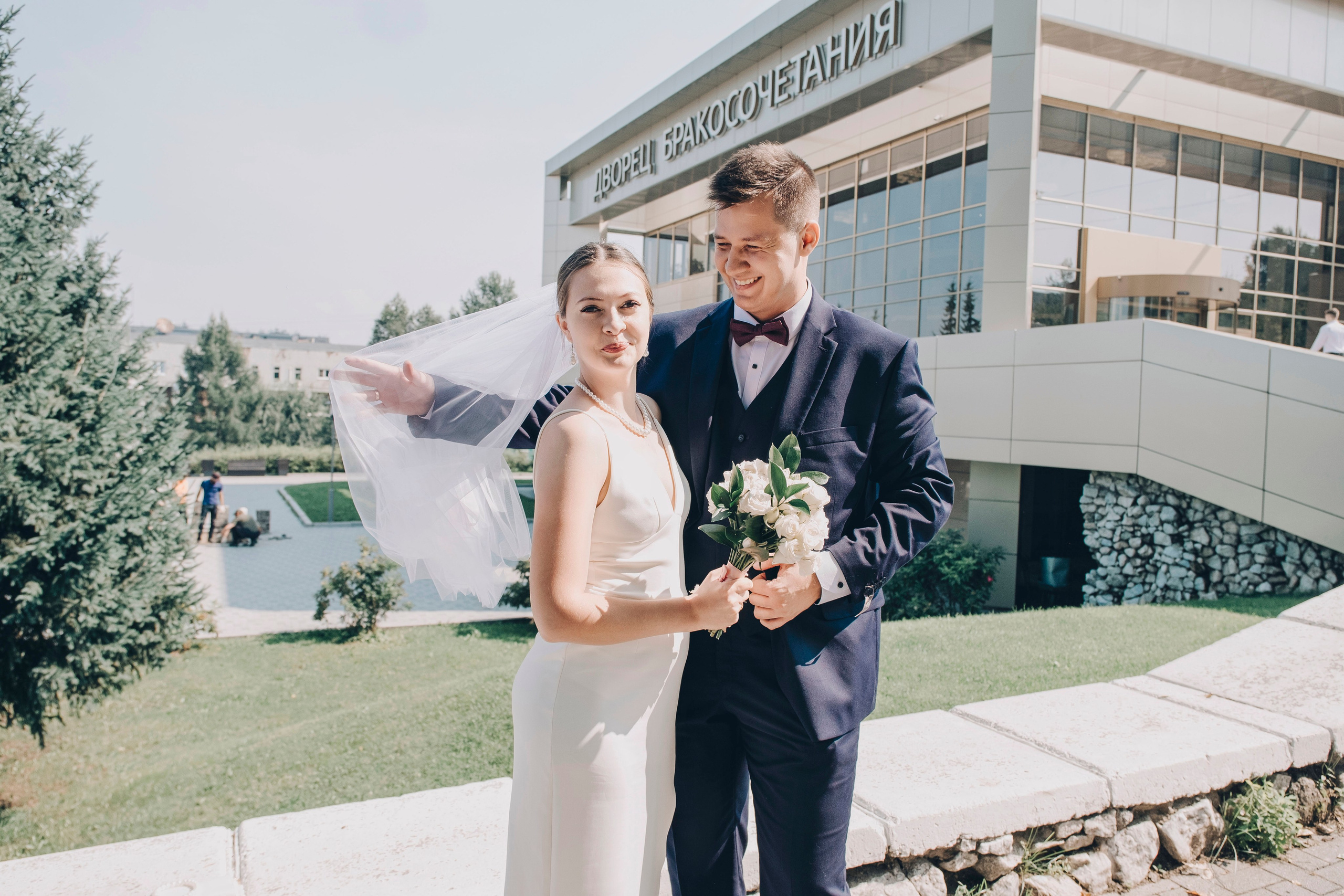 Свадебная прогулка в городе. Фотограф в Иркутске Анна Мирошникова