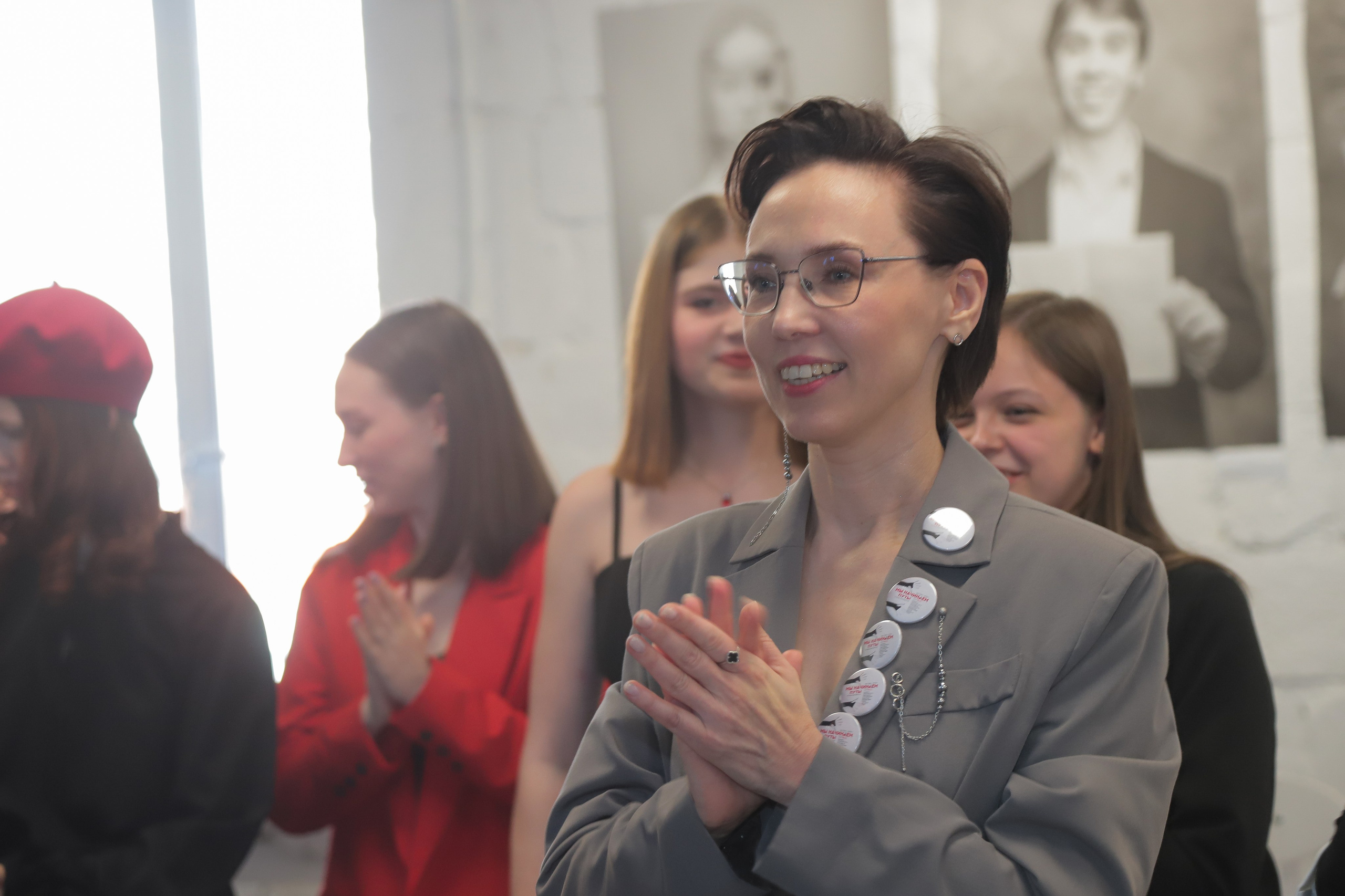 Выставка — проект «Мы начинаем путь!». АРТИКУЛ. Выпускные альбомы Нижний Тагил