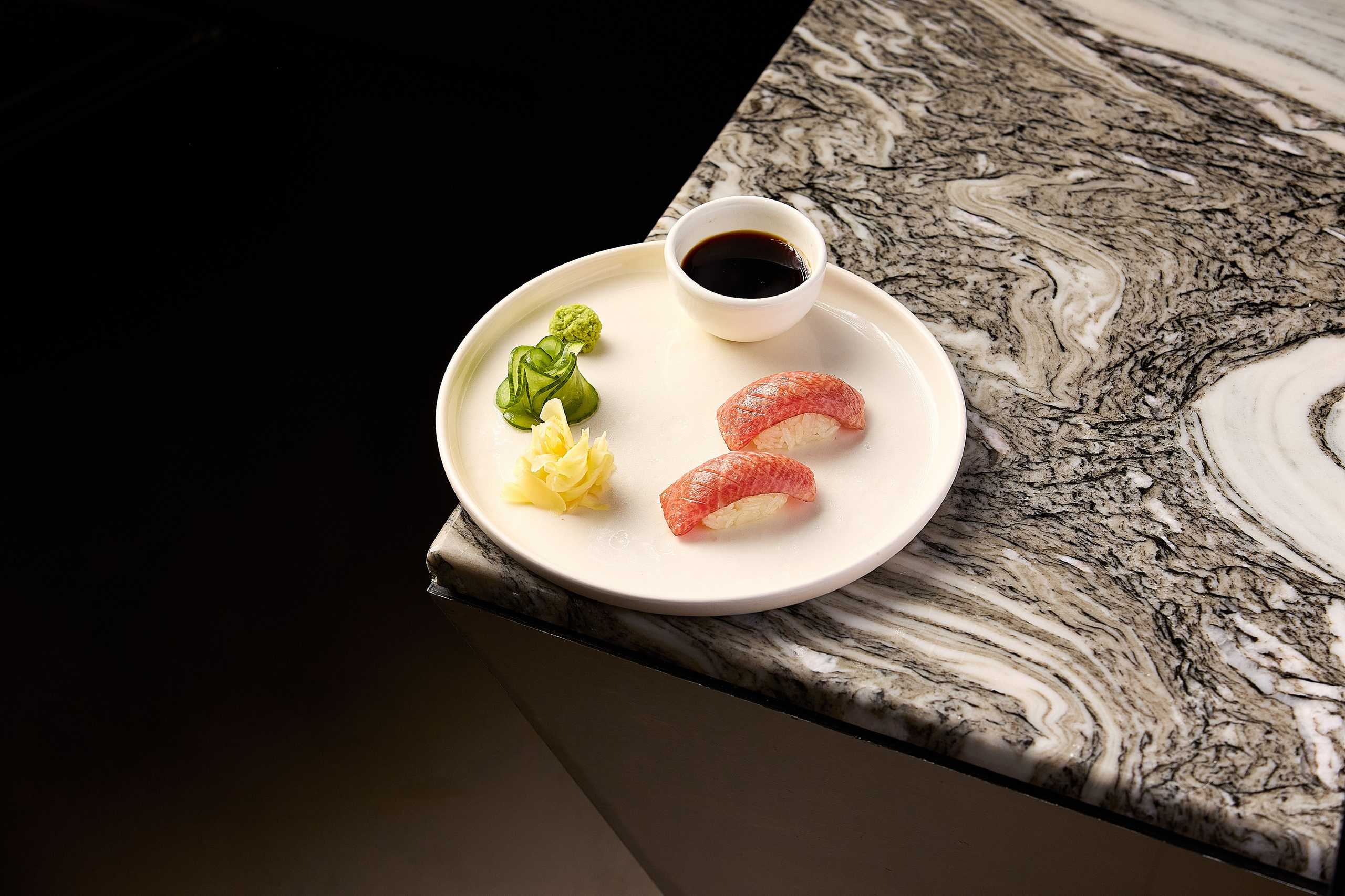 Hookah Place Dishes. Evgeny Yatsenko — Photographer in Dubai