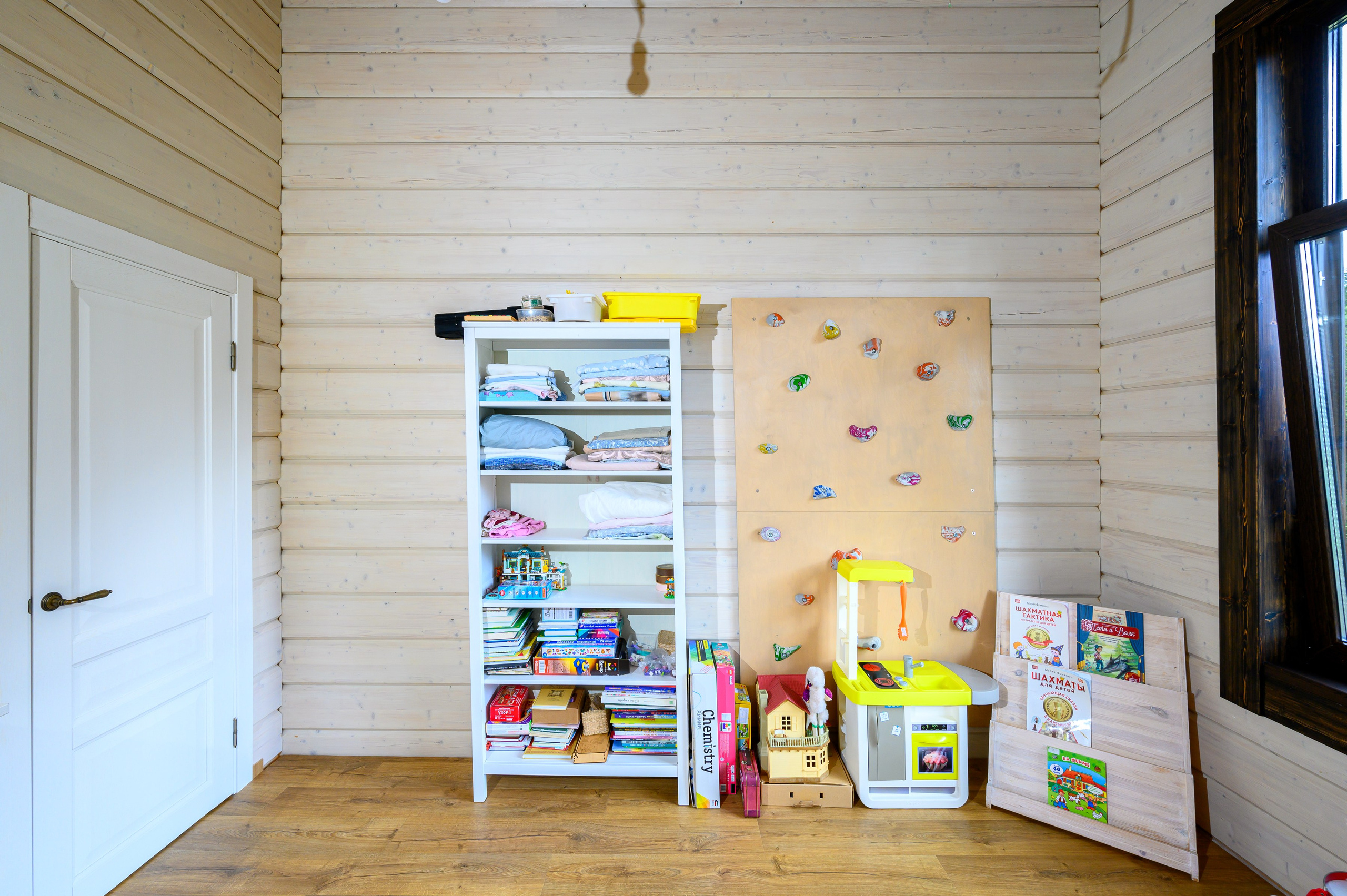 Дом на продажу в Ленинградской области. Интерьерный фотограф. Фото- видеосъемка недвижимости Санкт-Петербург