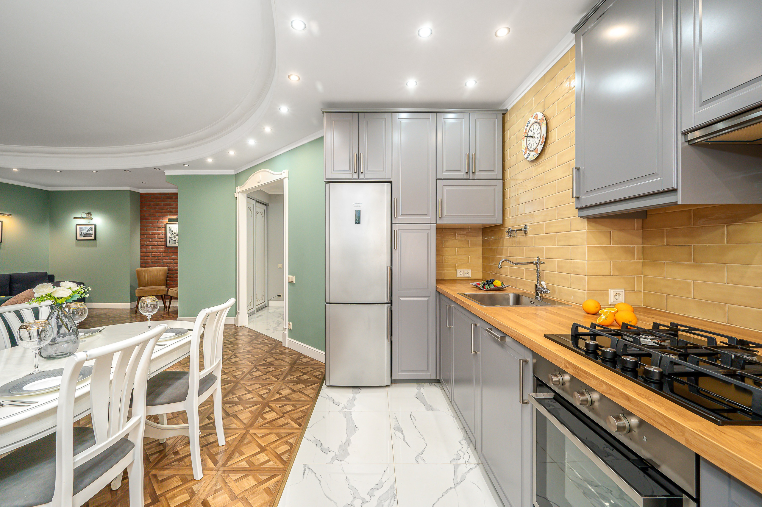 Квартира под посуточную аренду на Ул. Казанской в СПб. Интерьерный фотограф. Фото- видеосъемка недвижимости Санкт-Петербург