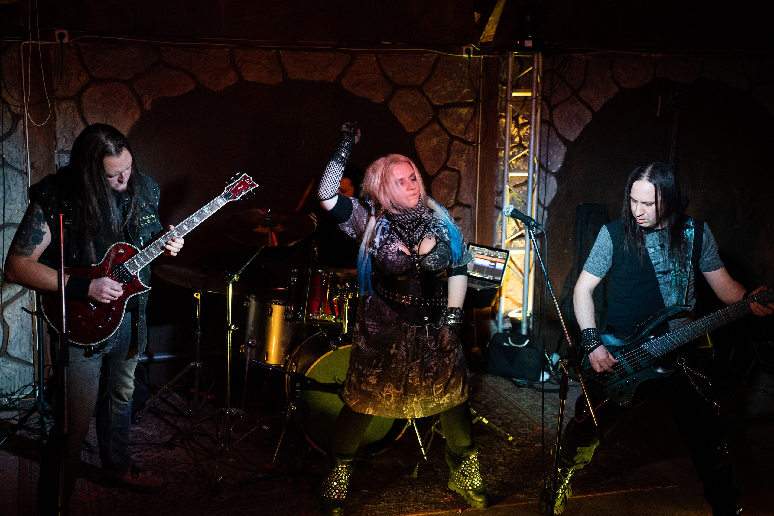 Ночь На Земле|Нора, Псков. Концертный и репортажный фотограф в Санкт-Петербурге Слава Пахомов