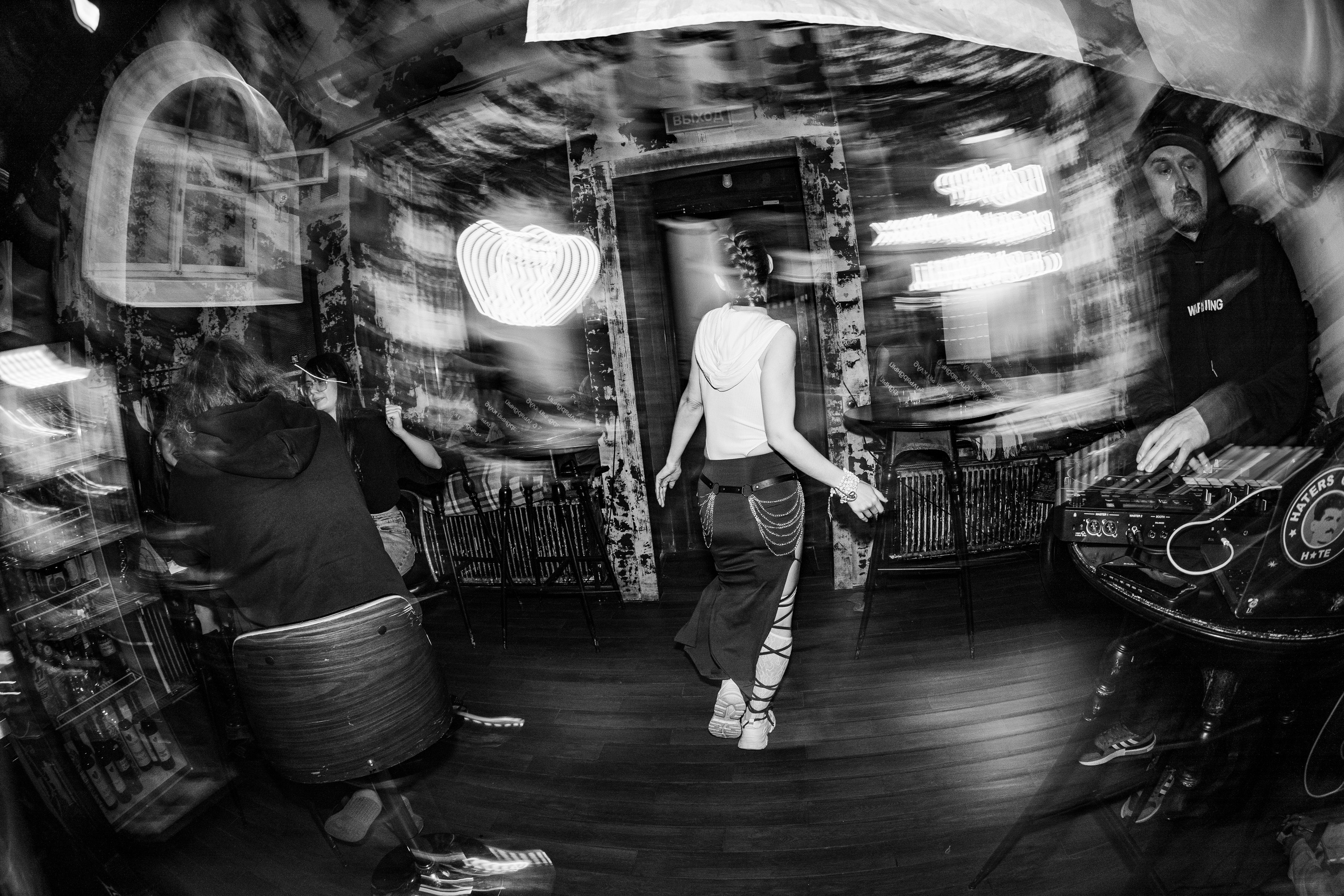 Панк-вечеринка в Баре разбитых сердец. Концертный и репортажный фотограф в Санкт-Петербурге Слава Пахомов