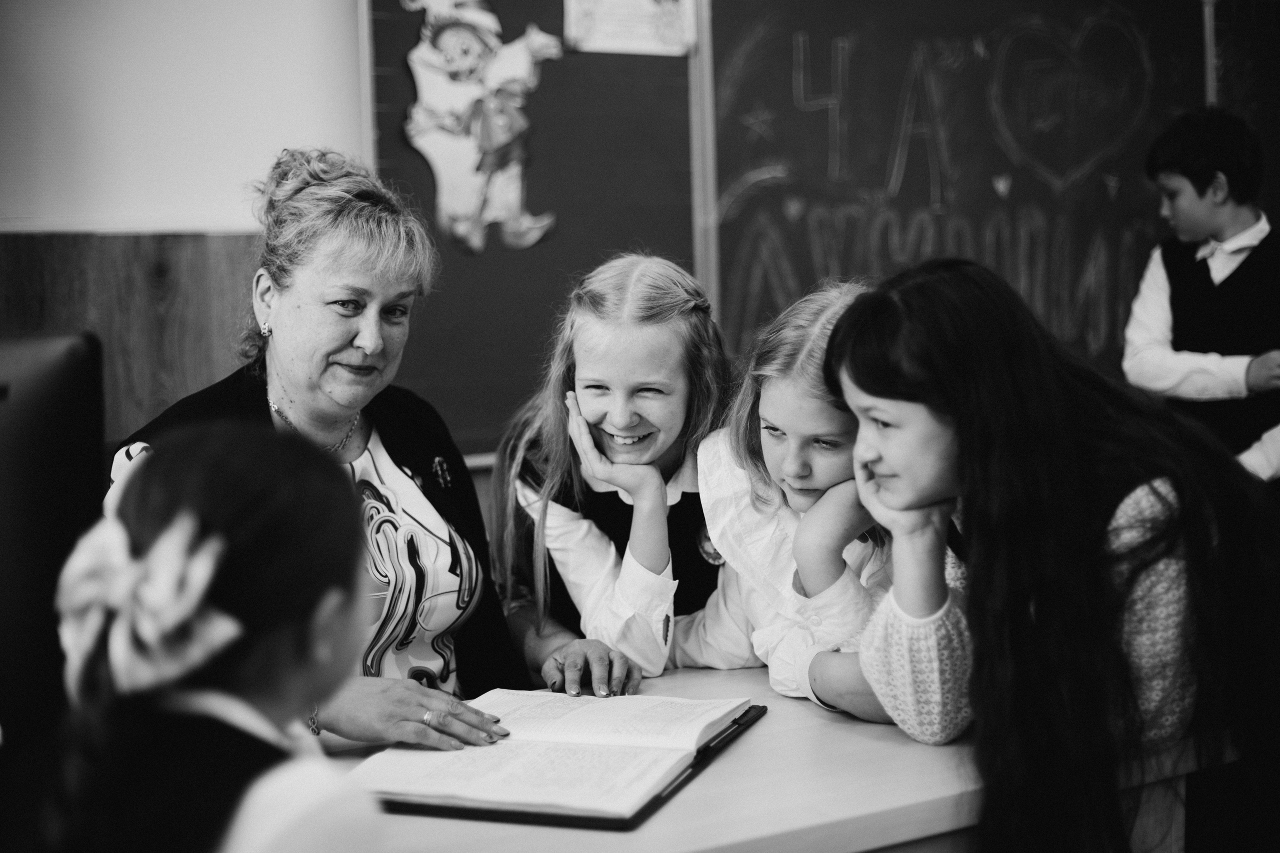 Школьные фотографии могут быть такими. Репортажный и детский фотограф в Минске