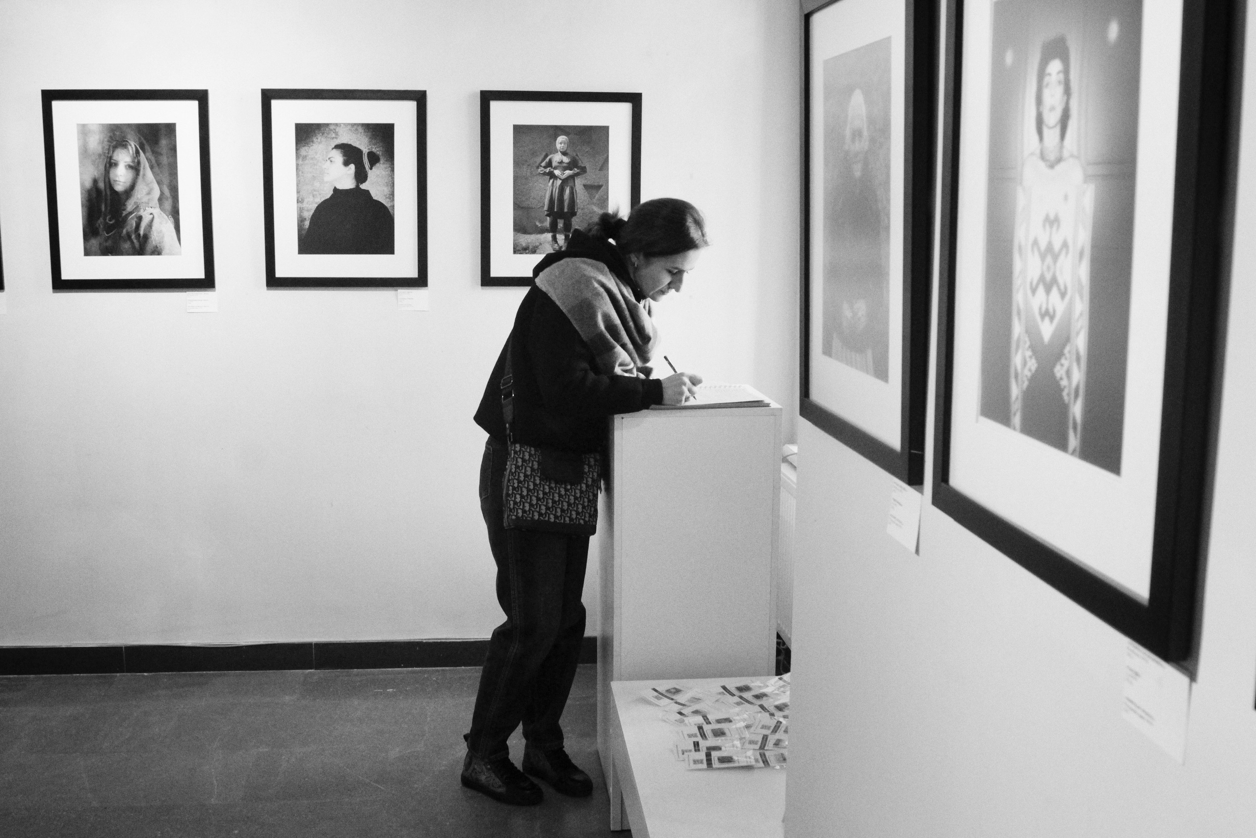 Выставка в г. Гюмри, Армения. Фоторепортаж  Д. Несмелова. Арт-фотограф Ксения Якутович