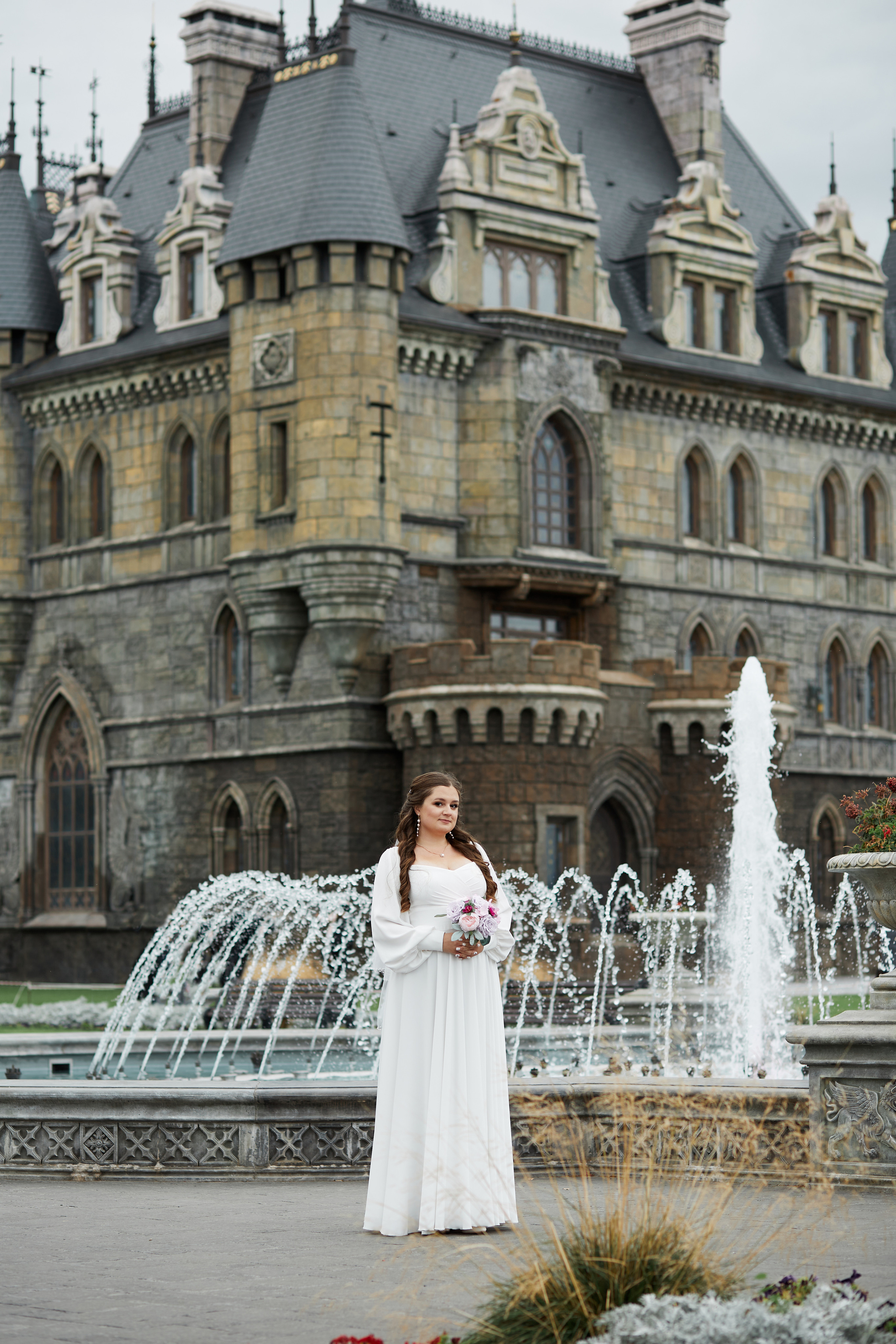 Свадебная фотосессия замок Гарибальди. Свадебный и семейный фотограф в Самаре Грибцова Людмила