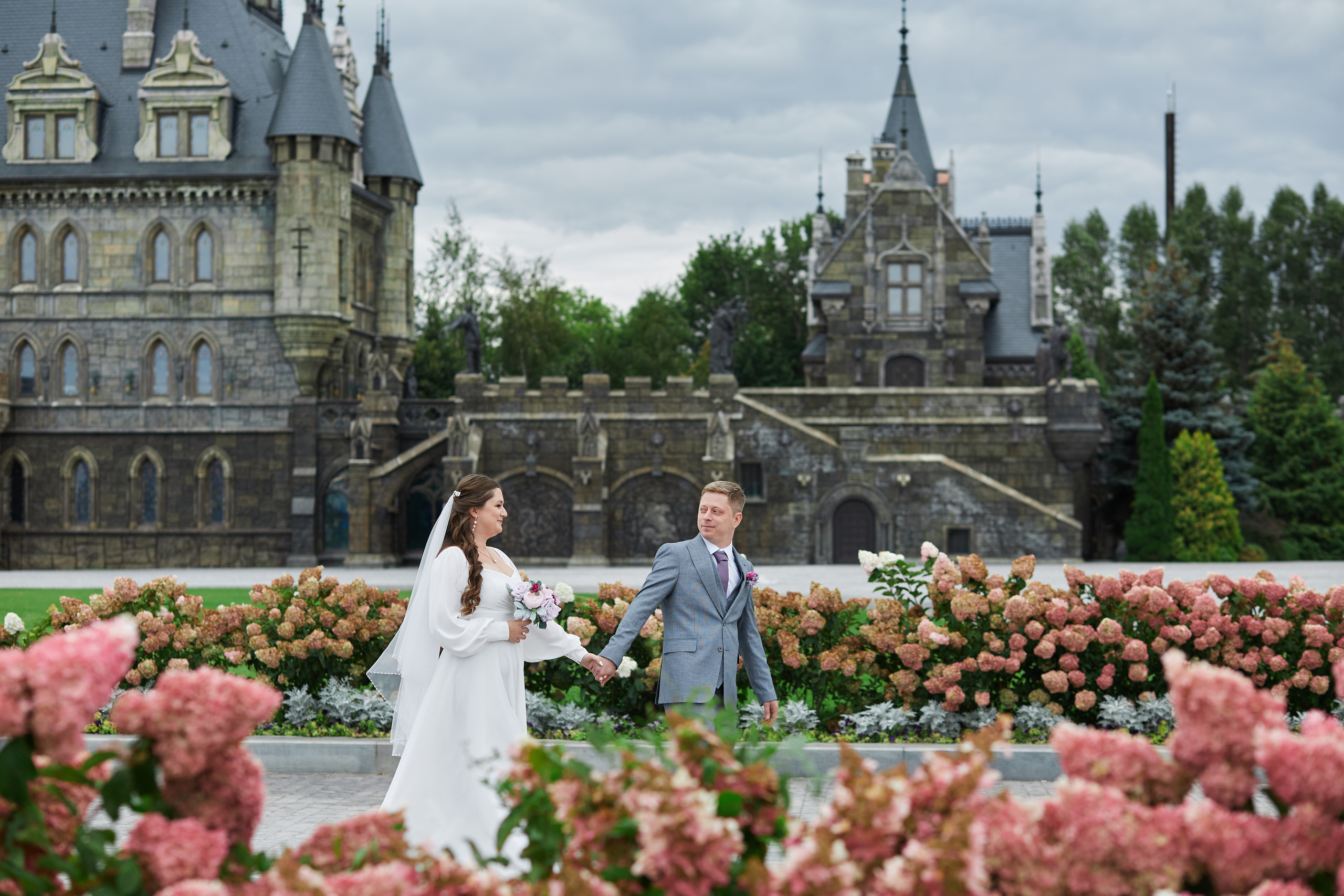 Свадебная фотосессия замок Гарибальди. Свадебный и семейный фотограф в Самаре Грибцова Людмила