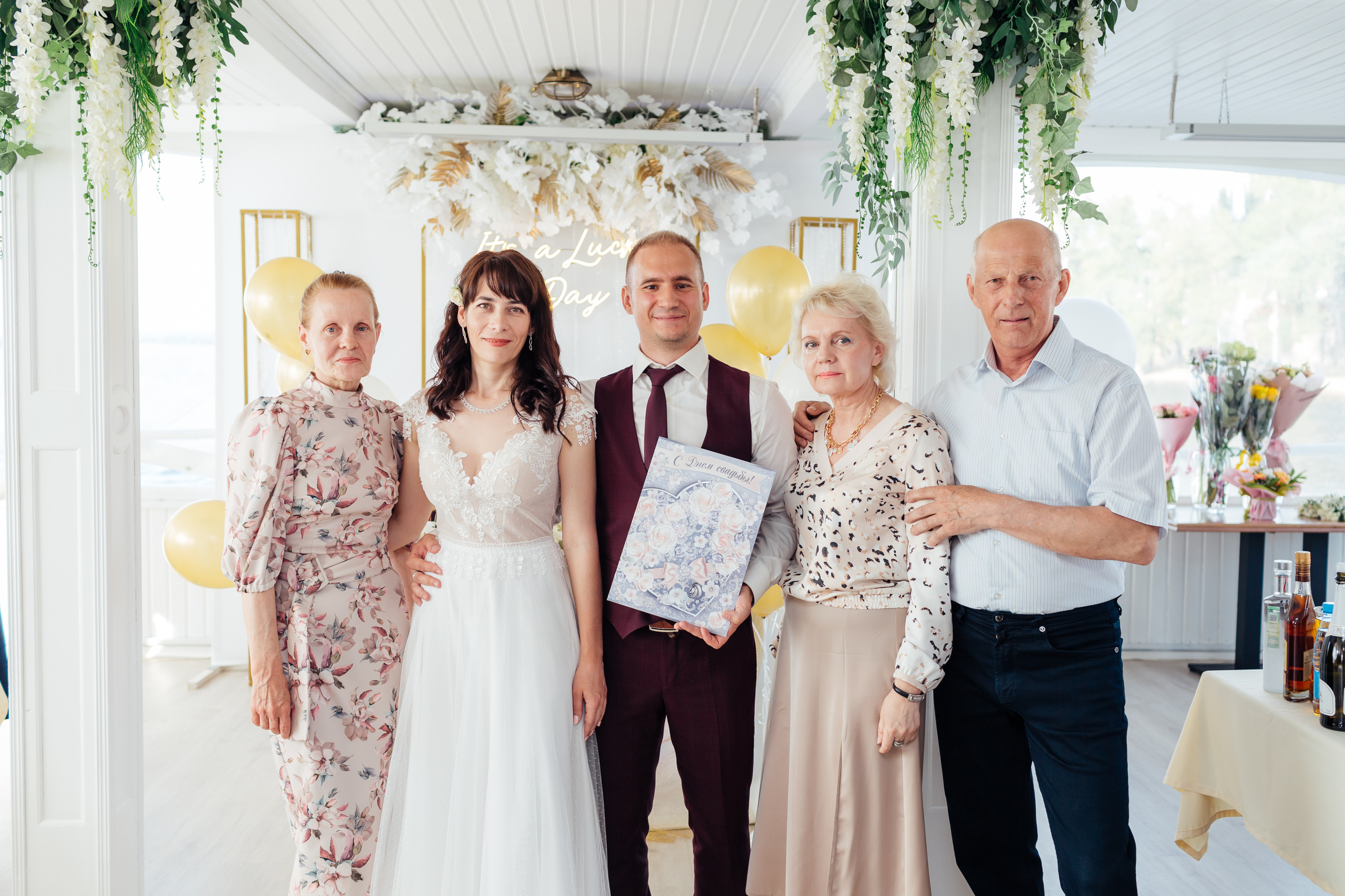 Свадебная фотосессия ресторан Белуга. Свадебный и семейный фотограф в Самаре Грибцова Людмила