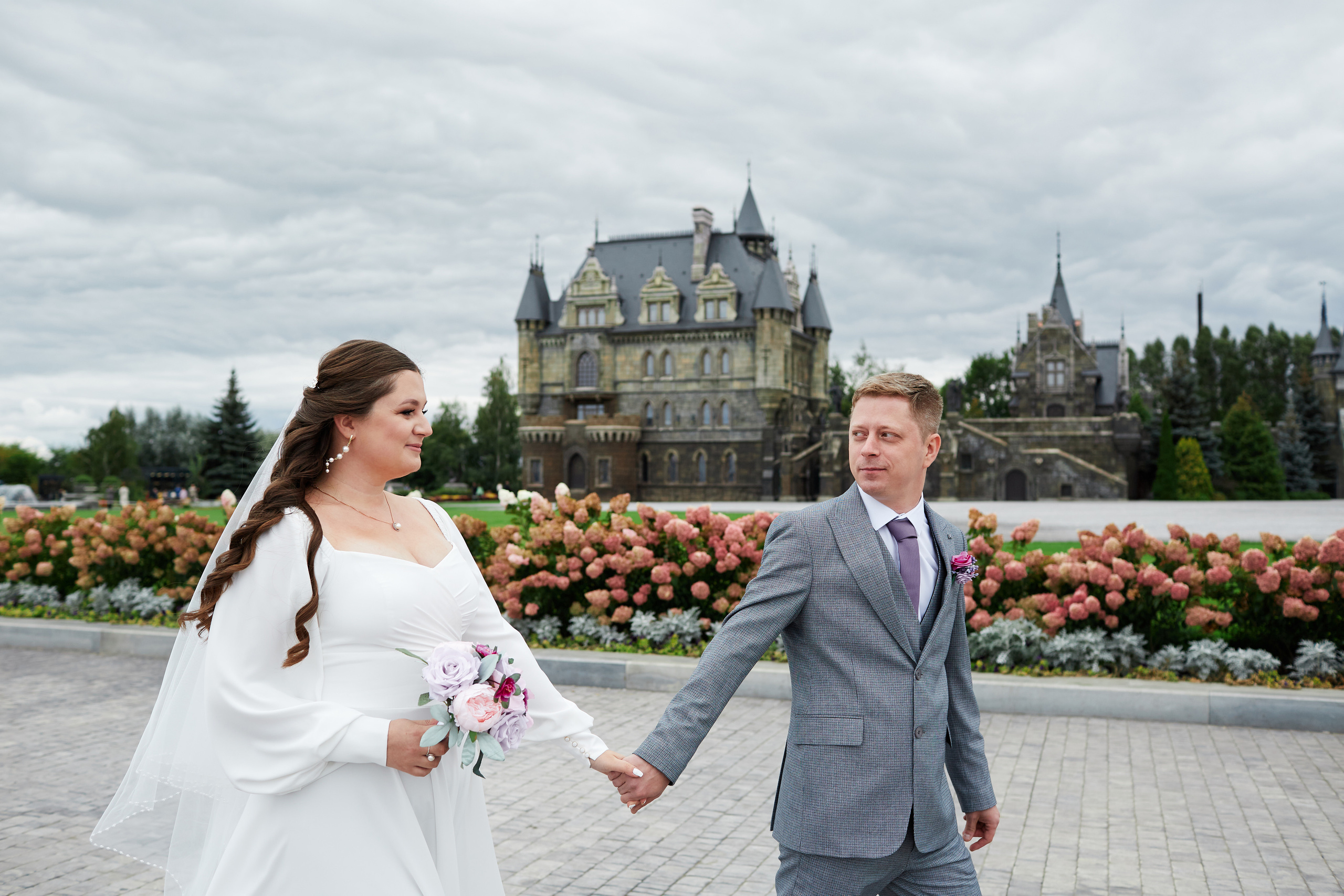 Свадебная фотосессия замок Гарибальди. Свадебный и семейный фотограф в Самаре Грибцова Людмила