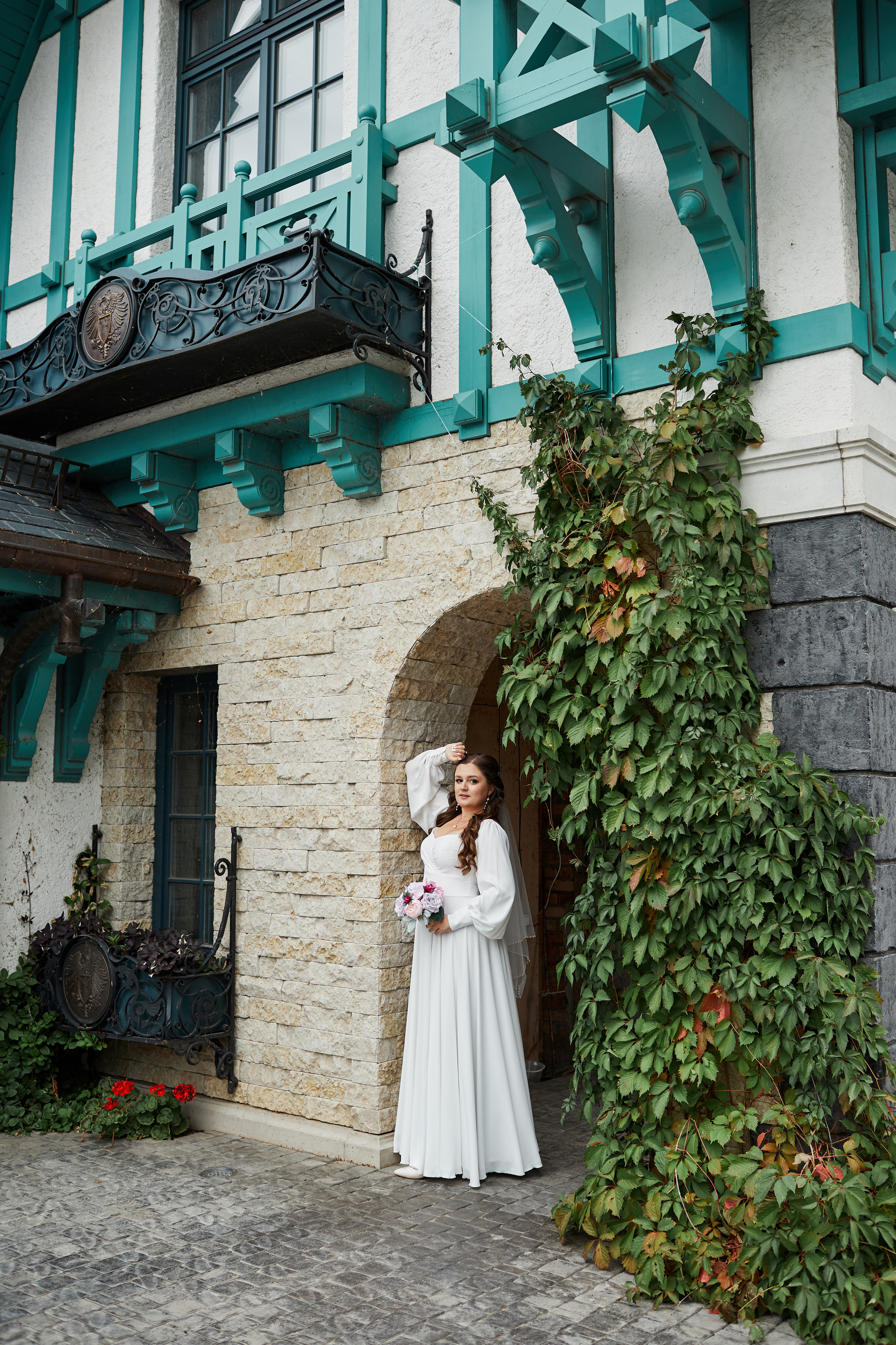 Свадебная фотосессия замок Гарибальди. Свадебный и семейный фотограф в Самаре Грибцова Людмила