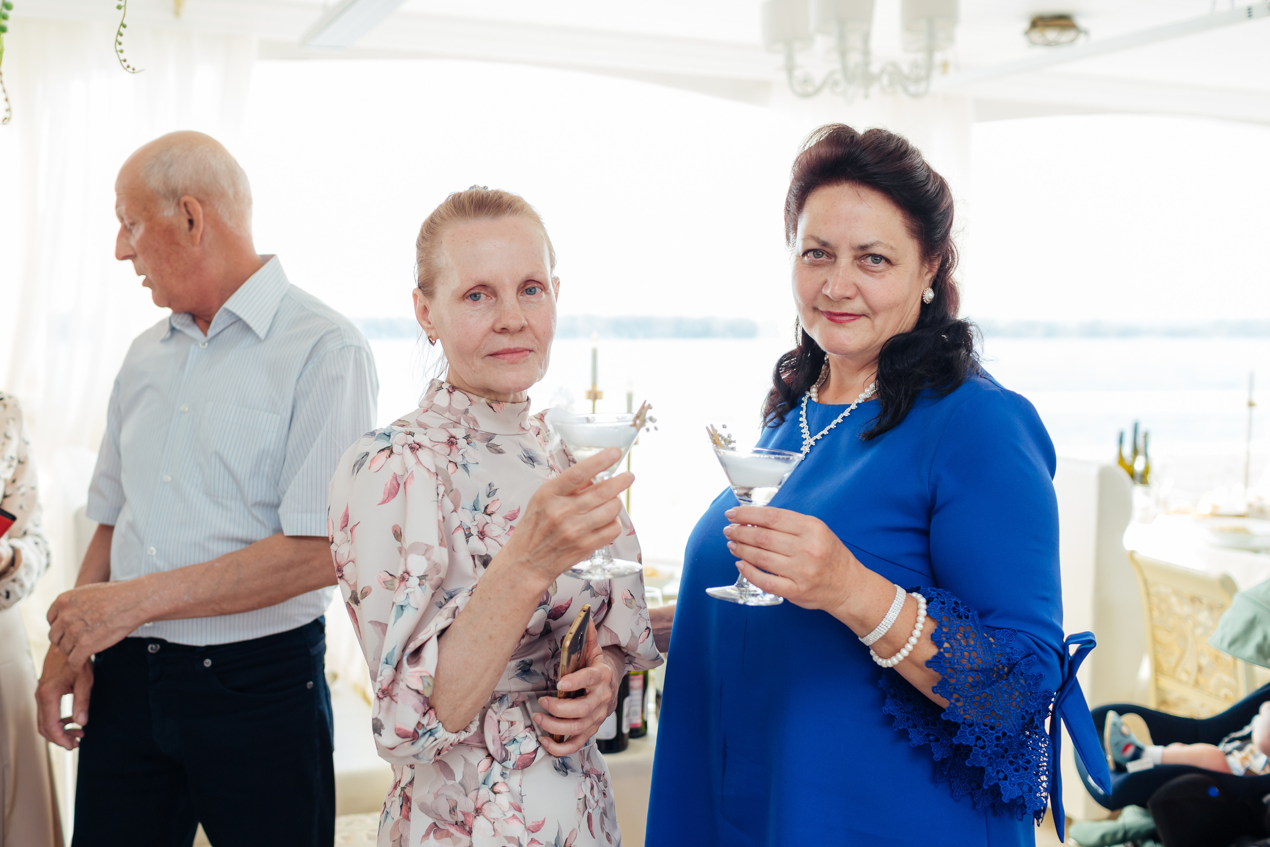 Свадебная фотосессия ресторан Белуга. Свадебный и семейный фотограф в Самаре Грибцова Людмила