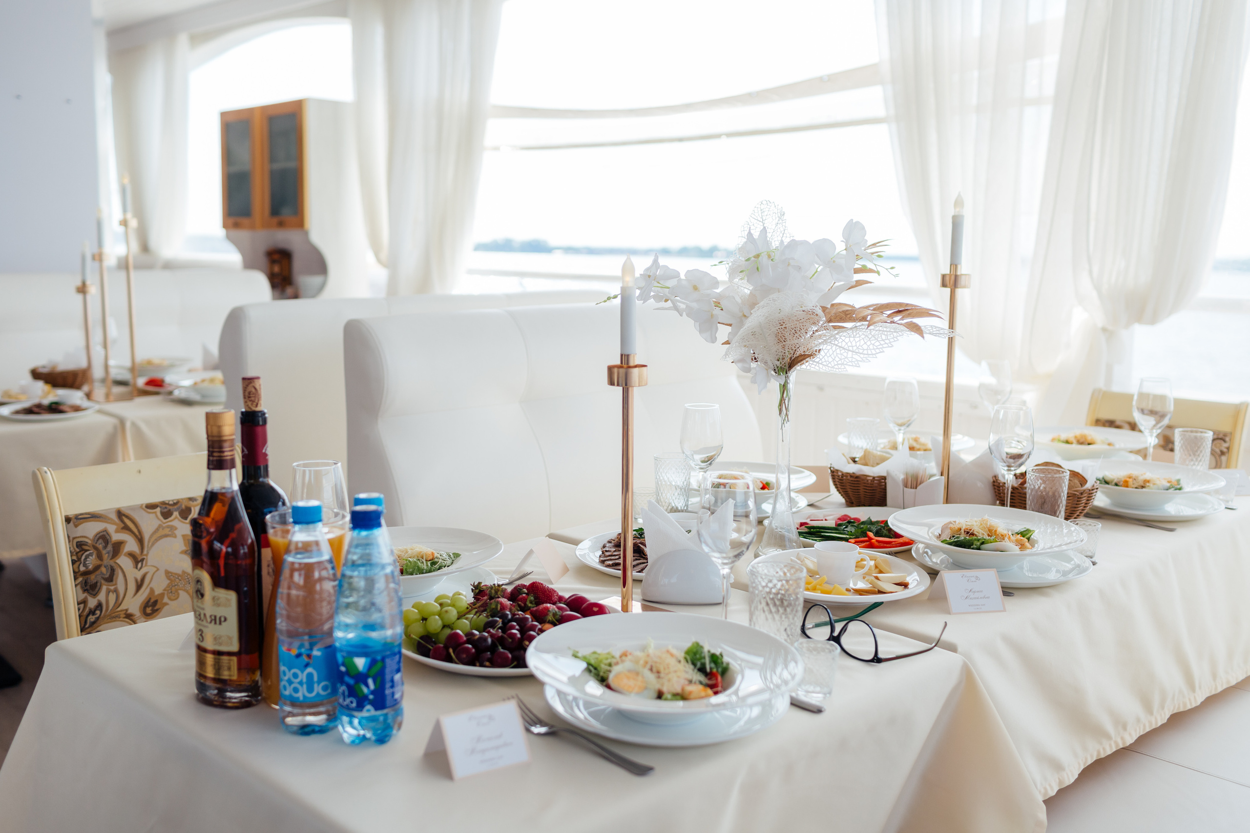 Свадебная фотосессия ресторан Белуга. Свадебный и семейный фотограф в Самаре Грибцова Людмила