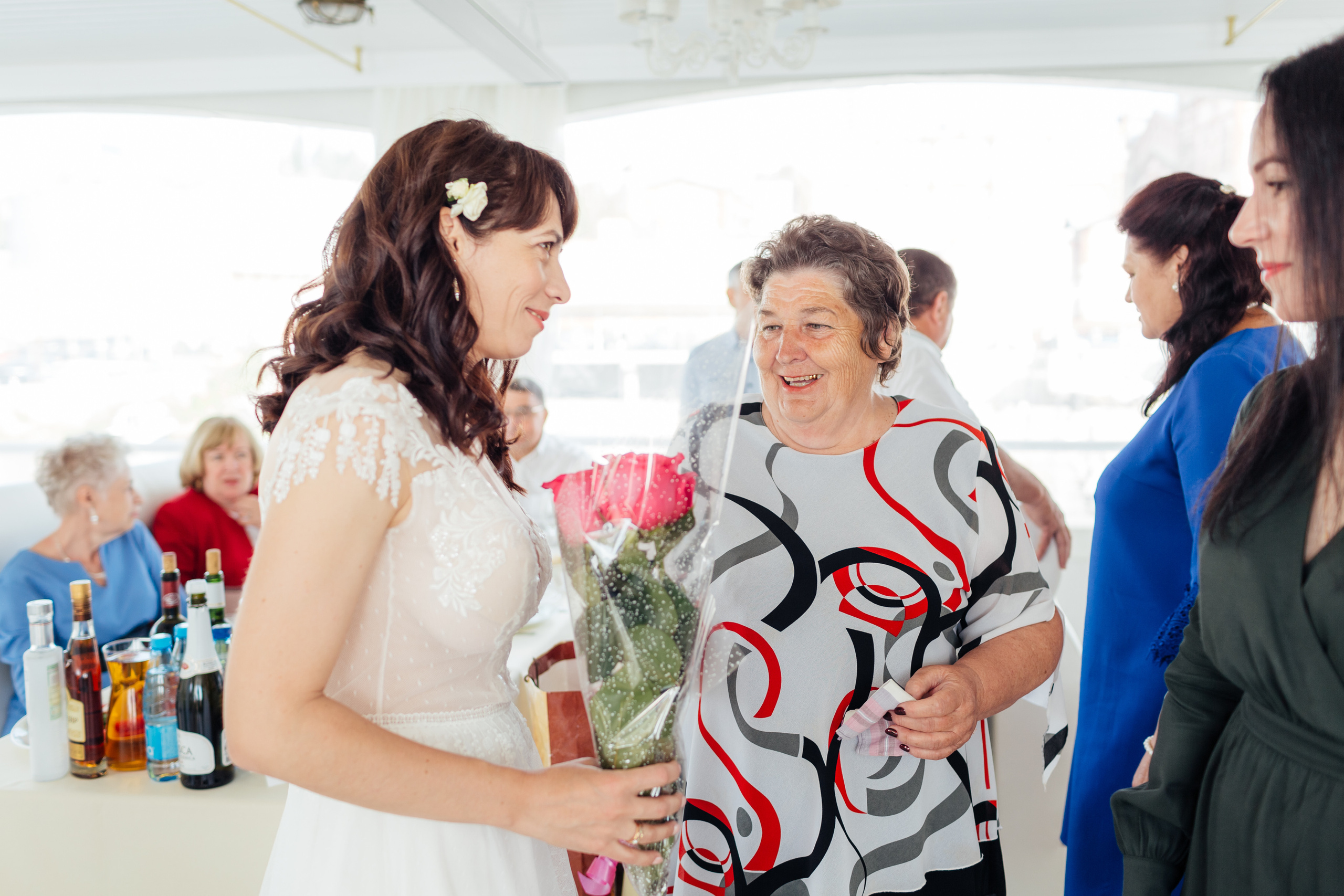 Свадебная фотосессия ресторан Белуга. Свадебный и семейный фотограф в Самаре Грибцова Людмила