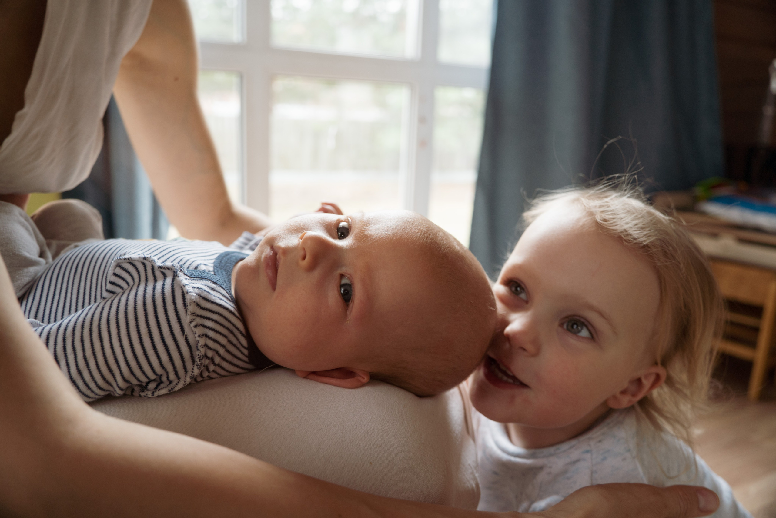 Домашняя фотосессия с двумя детьми. Видеограф Осинина Татьяна — видеосъемка в Москве