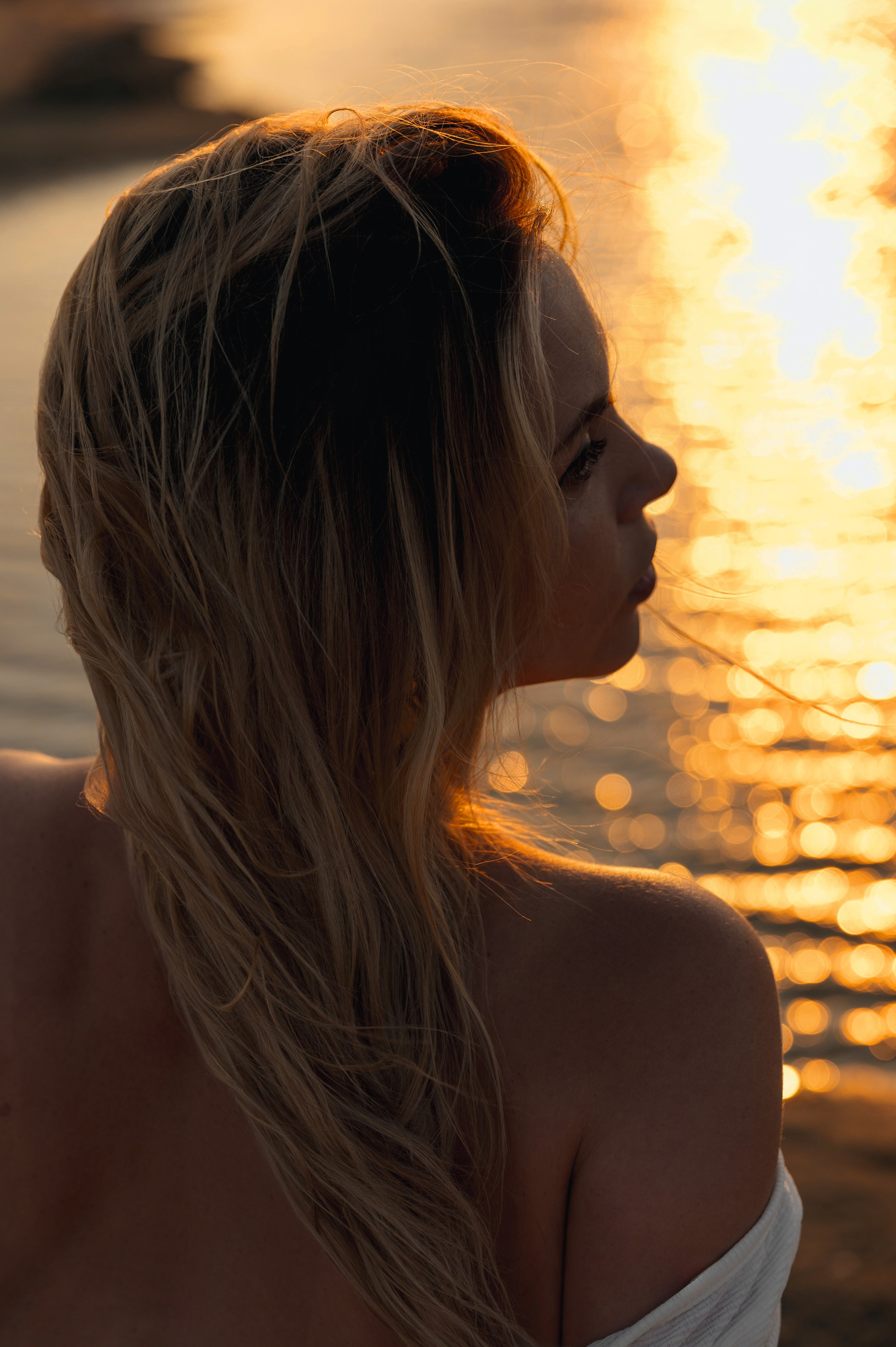 Нежная Галина в красивом закате. Мариуполь фото. Фотограф Мариуполь.Индивидуальные съёмки. Детские, семейные, коммерческие