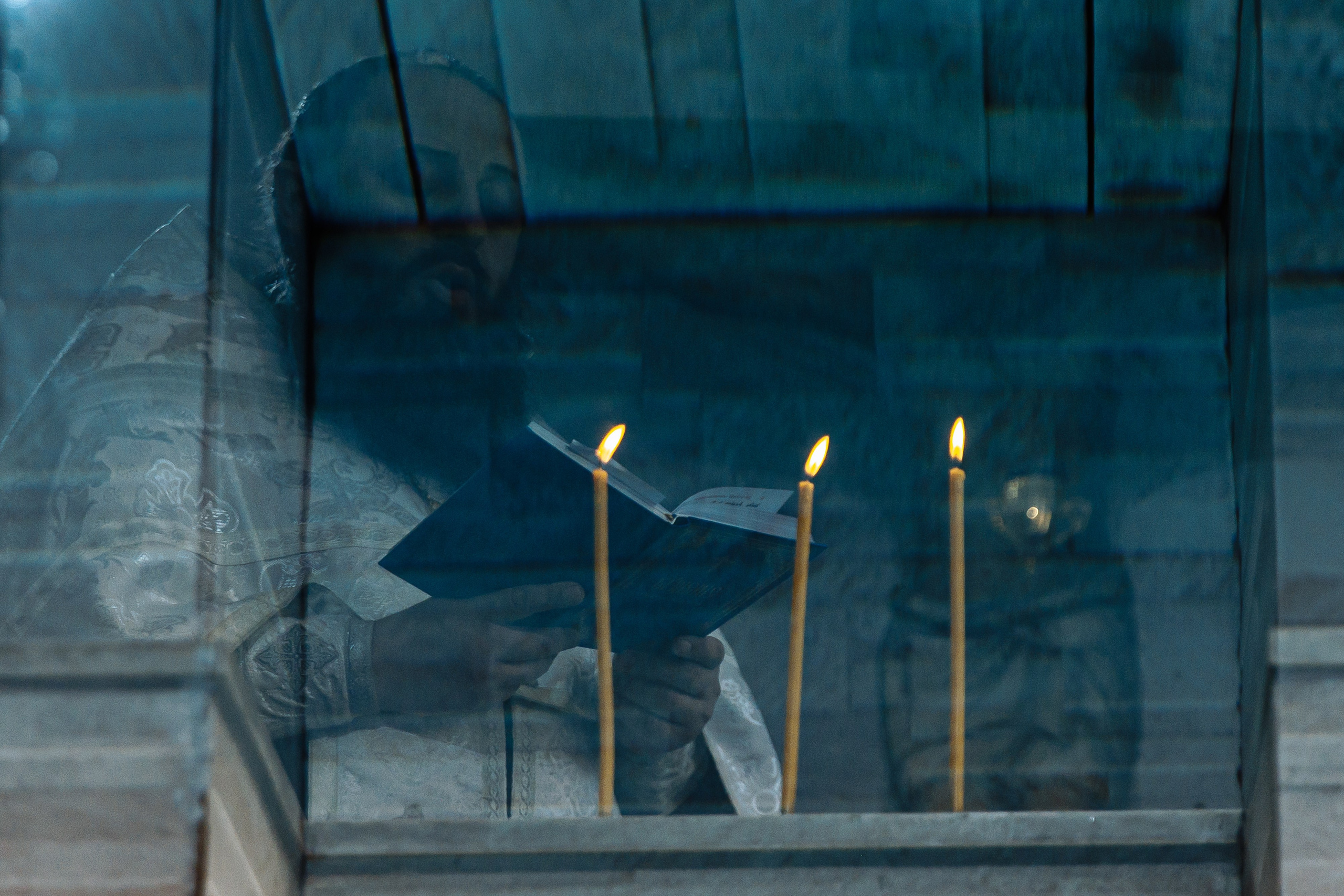 Сухумский Кафедральный собор. Семейный фотограф на крещение и венчание