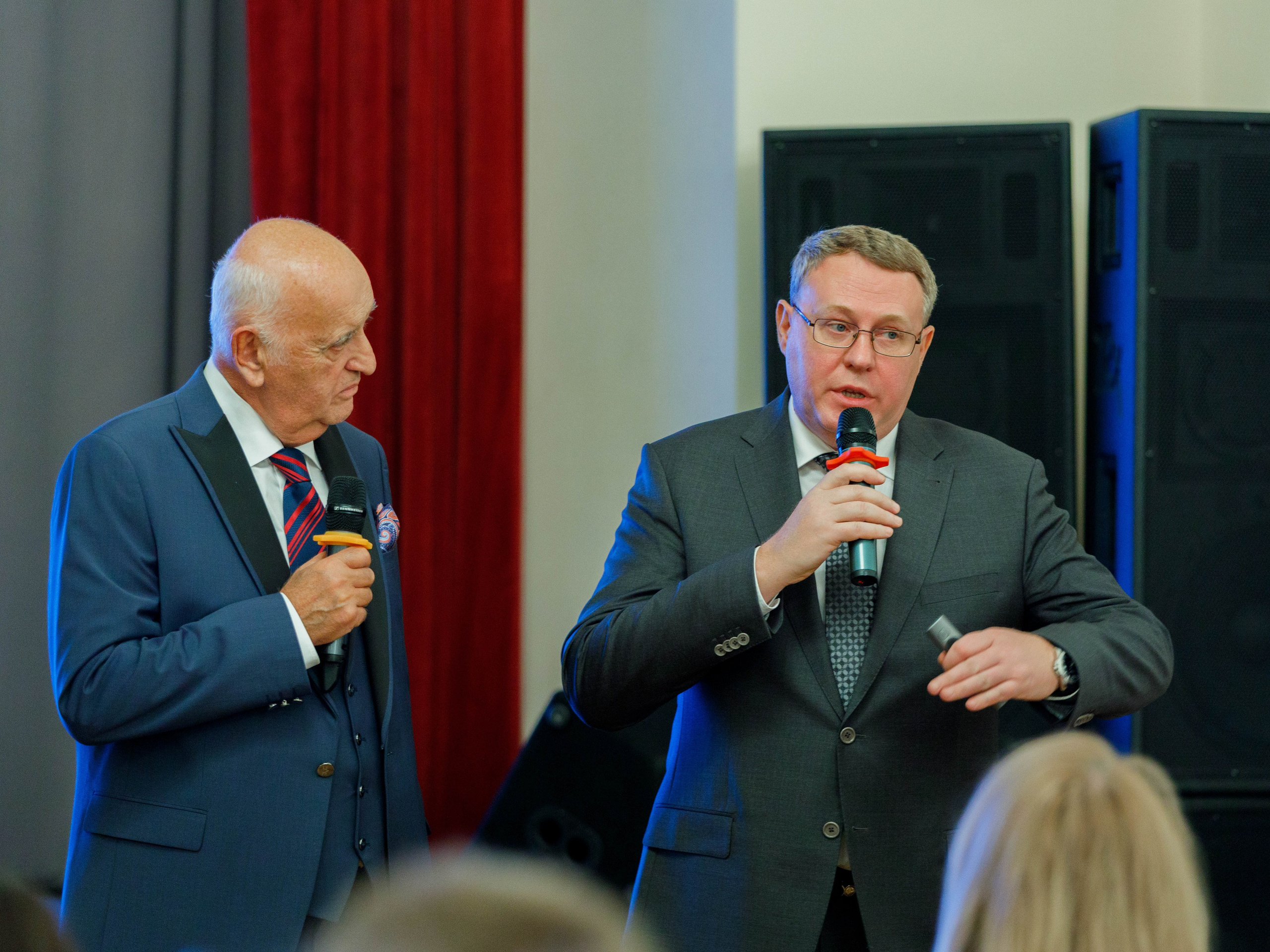 Сессия с профессорами. Дом Учёных 25.10.25. Репортажный фотограф в Новосибирске Алена Помазунова