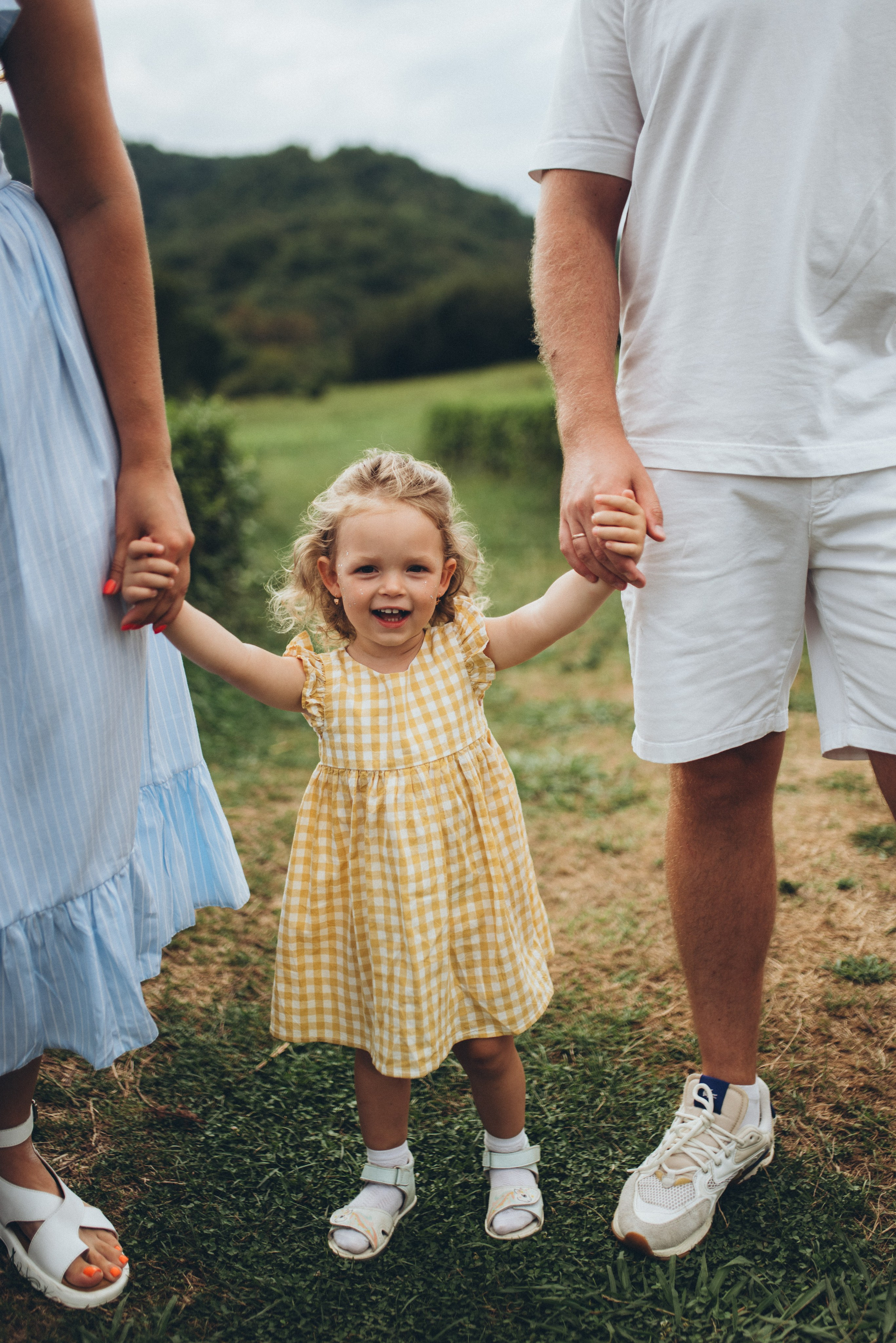 Семейная фотосессия на чайной плантации Сочи. Фотограф в Сочи — Маргарита Поганова