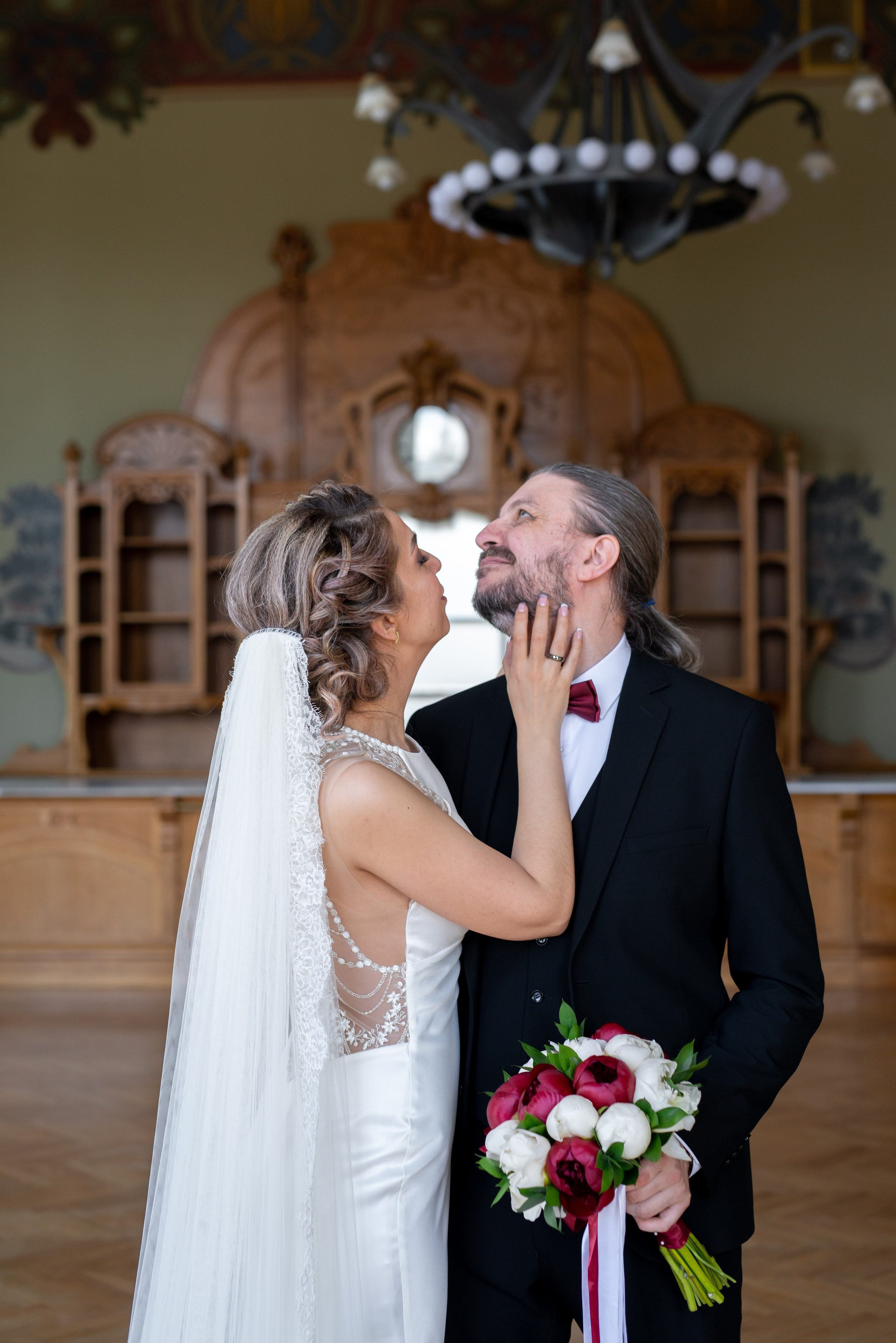 Юлия и Денис (фотосессия на Витебском вокзале и в Польском саду). Портретный, семейный и свадебный фотограф в Санкт-Петербурге и в Пушкине Ширяев Денис