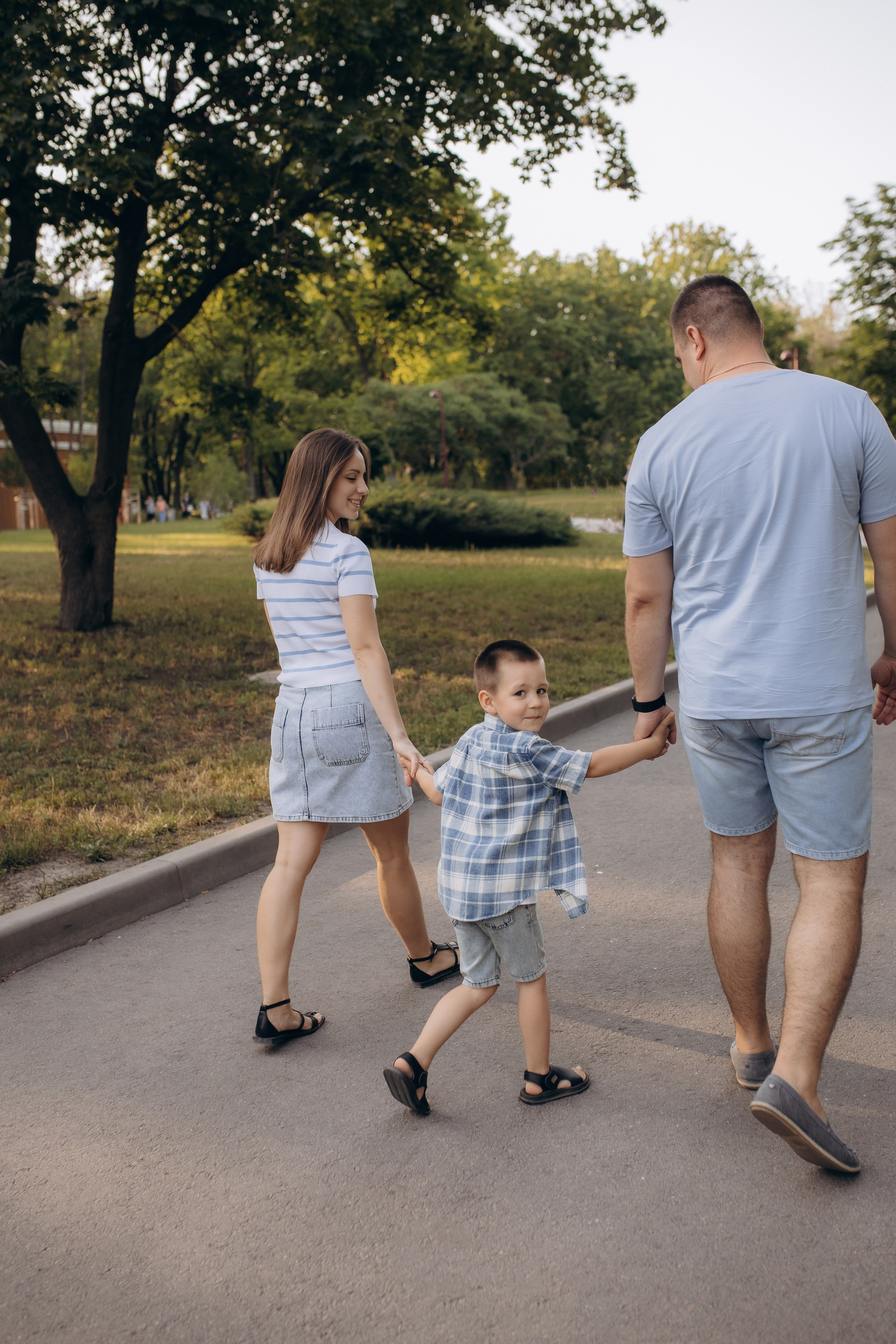 Прогулка в парке. Свадебный и семейный фотограф в Белгороде Евгения Курочкина