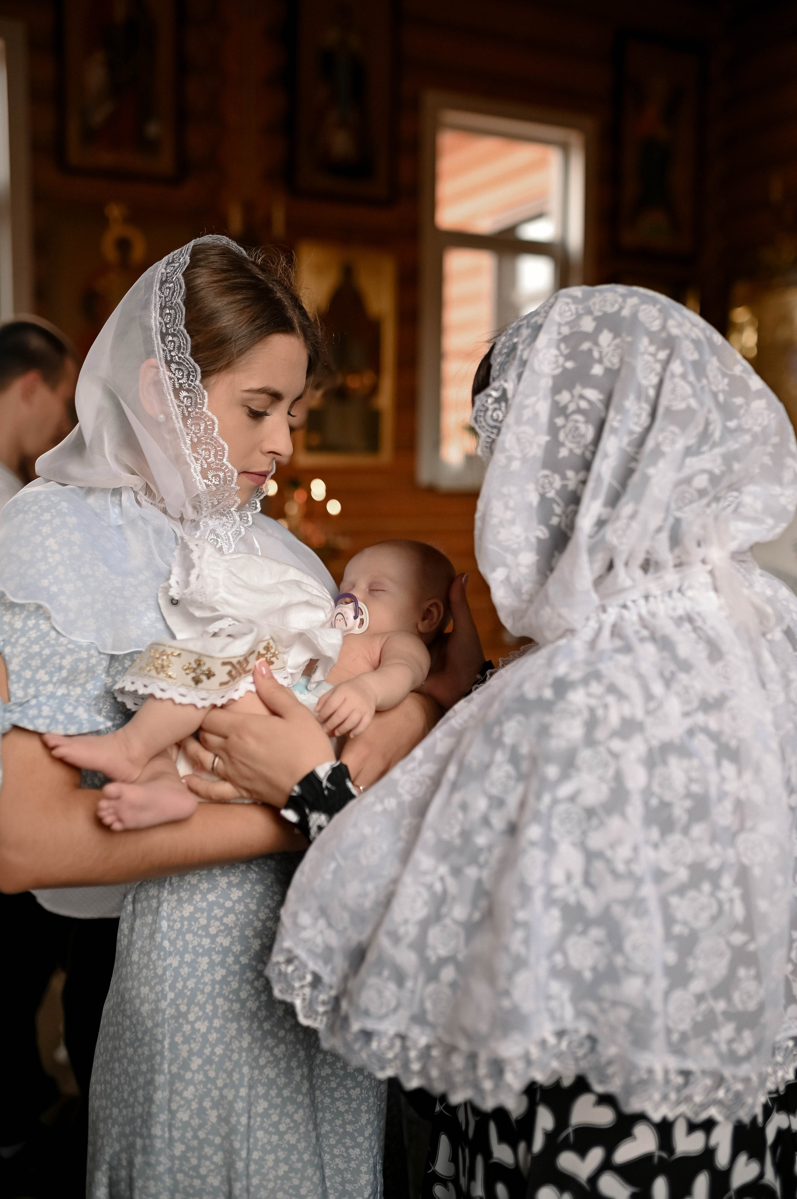 Таинство Крещение Василисы. Твой личный проводник к красивым фотографиям в Старом Осколе