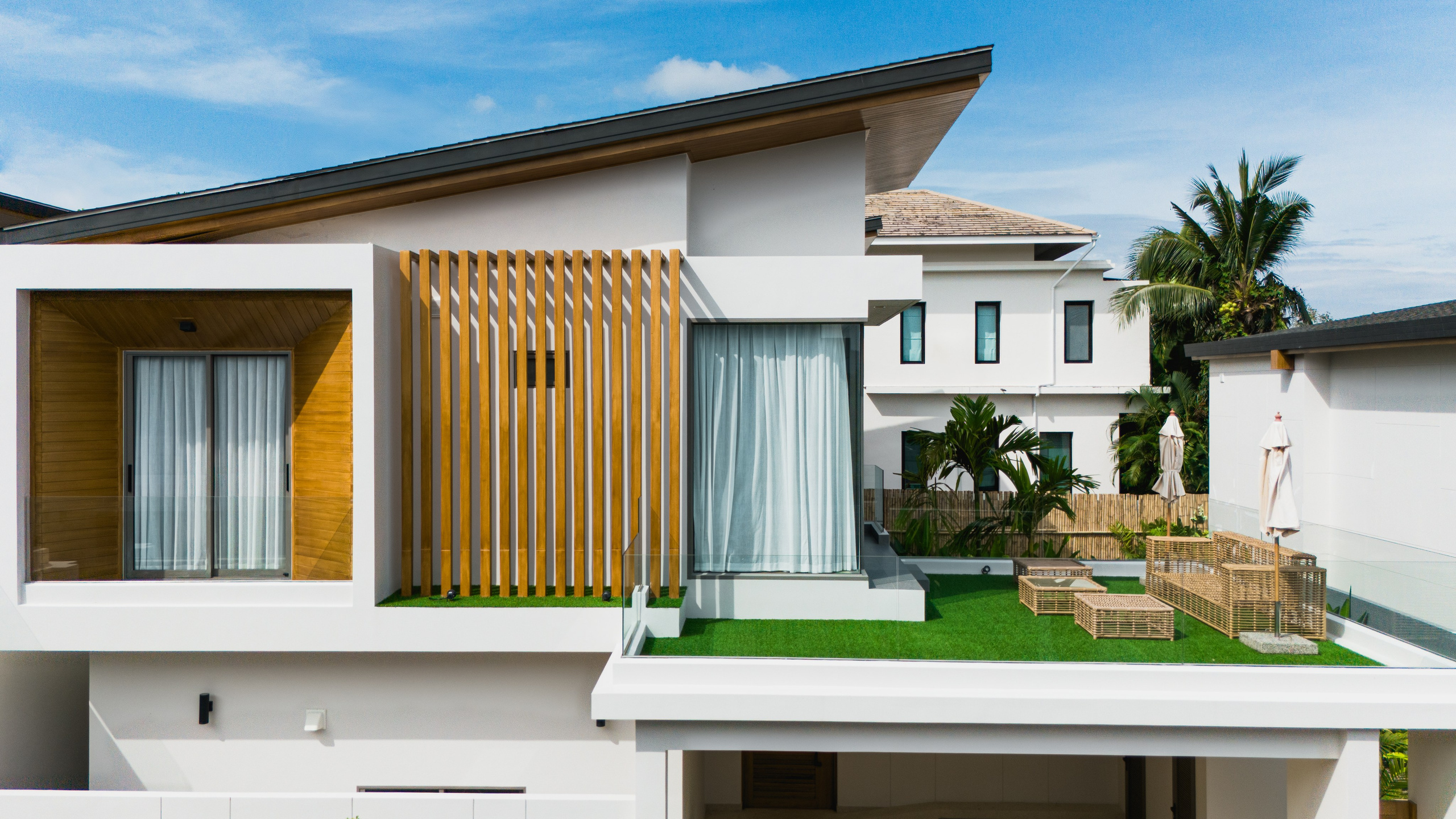 Interior real estate photography in Phuket — professional photos and videos. Yan Dolmatov — Photographer, Videographer, and Producer in Phuket