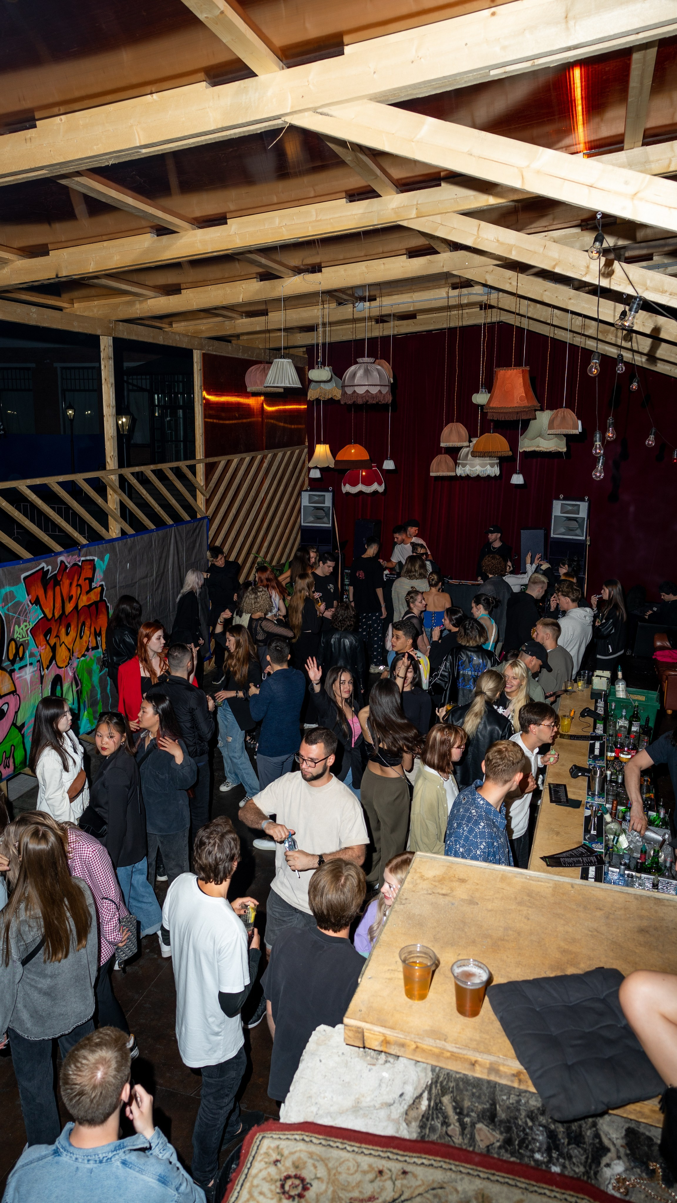 Plast X Vibe Room. Коммерческий и репортажный фотограф в Санкт-Петербурге — Туся Сушка