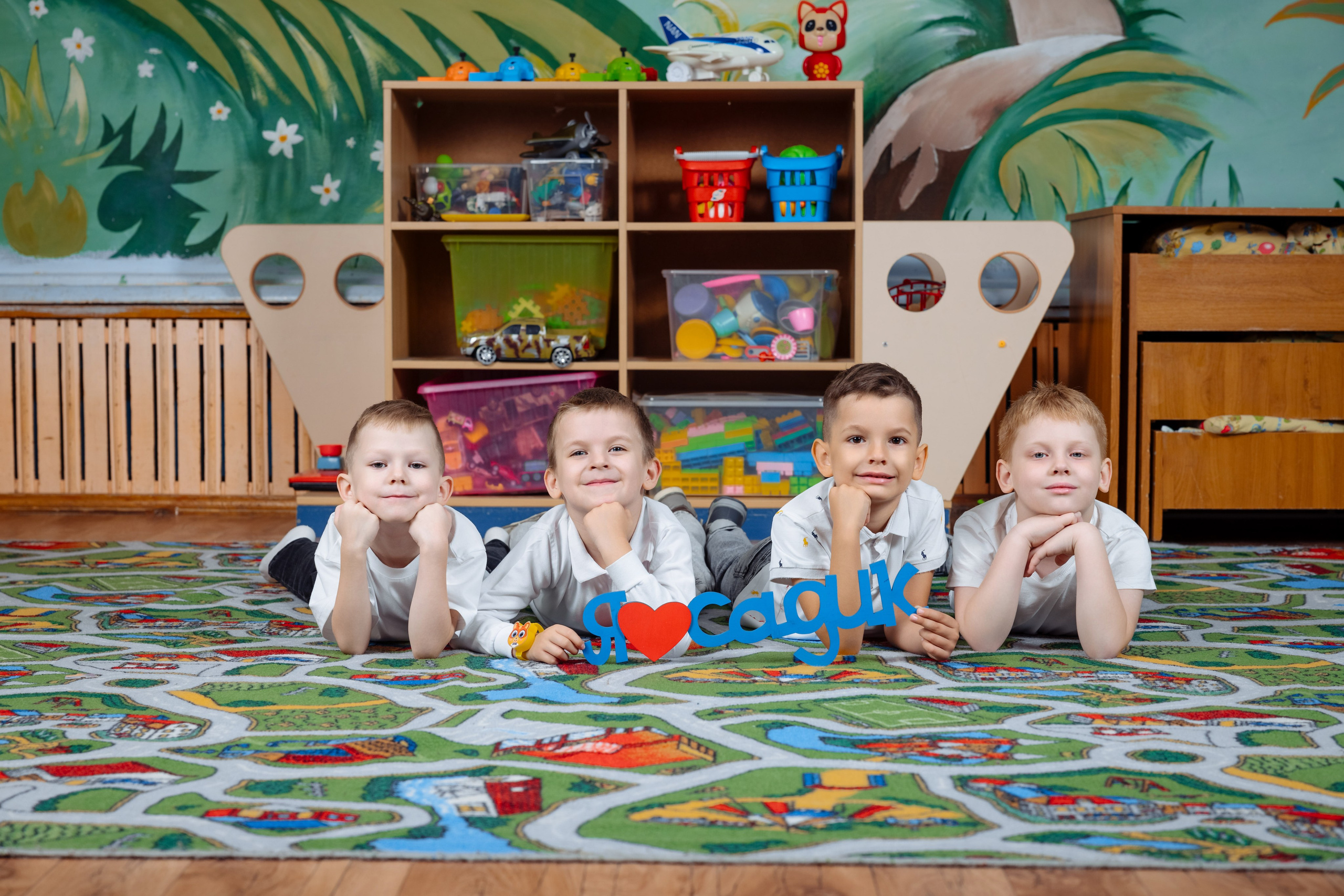 Детские сады. Выпускные школьные фото­альбомы для школ и детских садов в Волгограде и Волжском