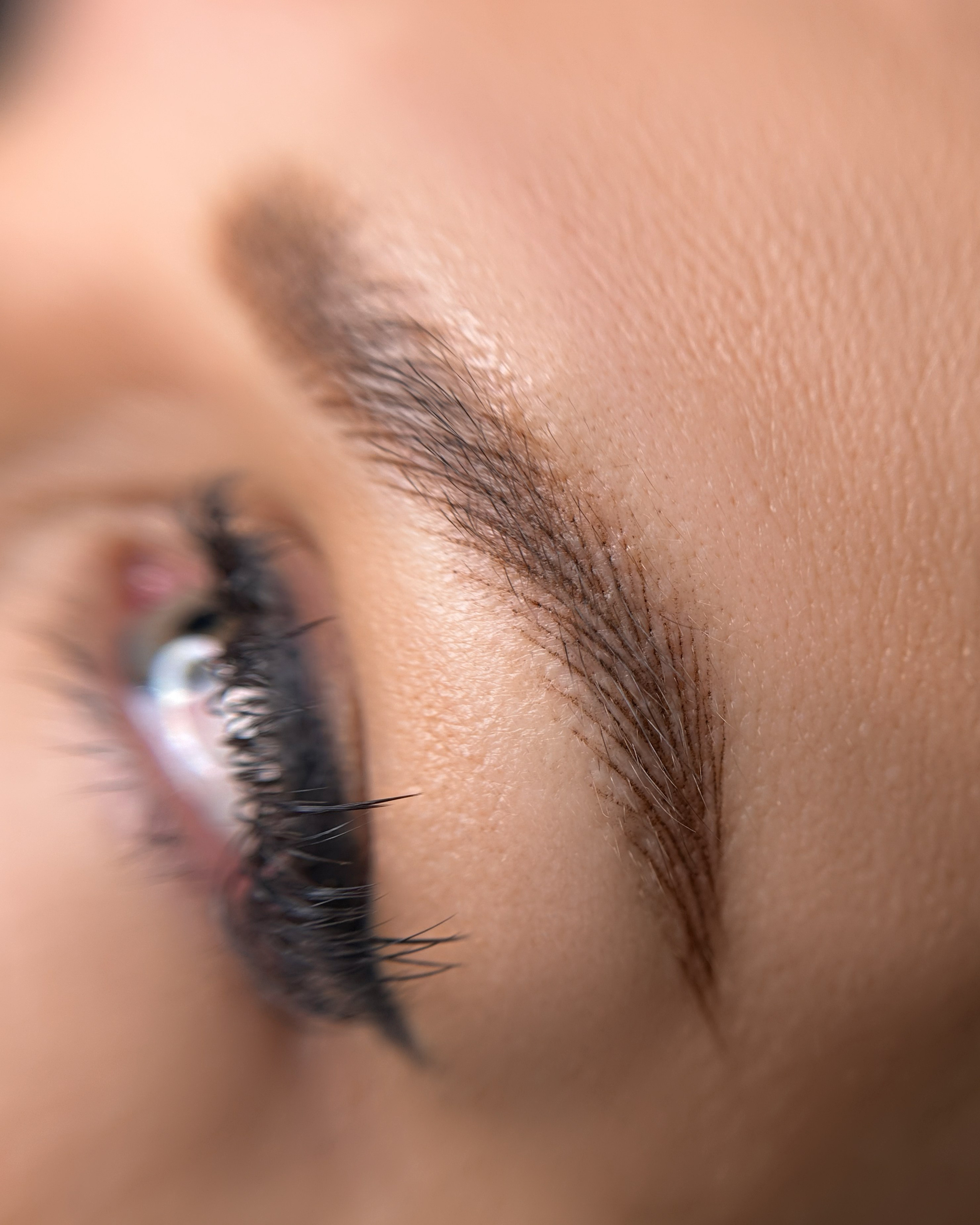 Ксения Старшинова перманентный макияж. Студия перманентного макияжа, косметологии и массажа SYMMETRY в Москве, м. Киевская