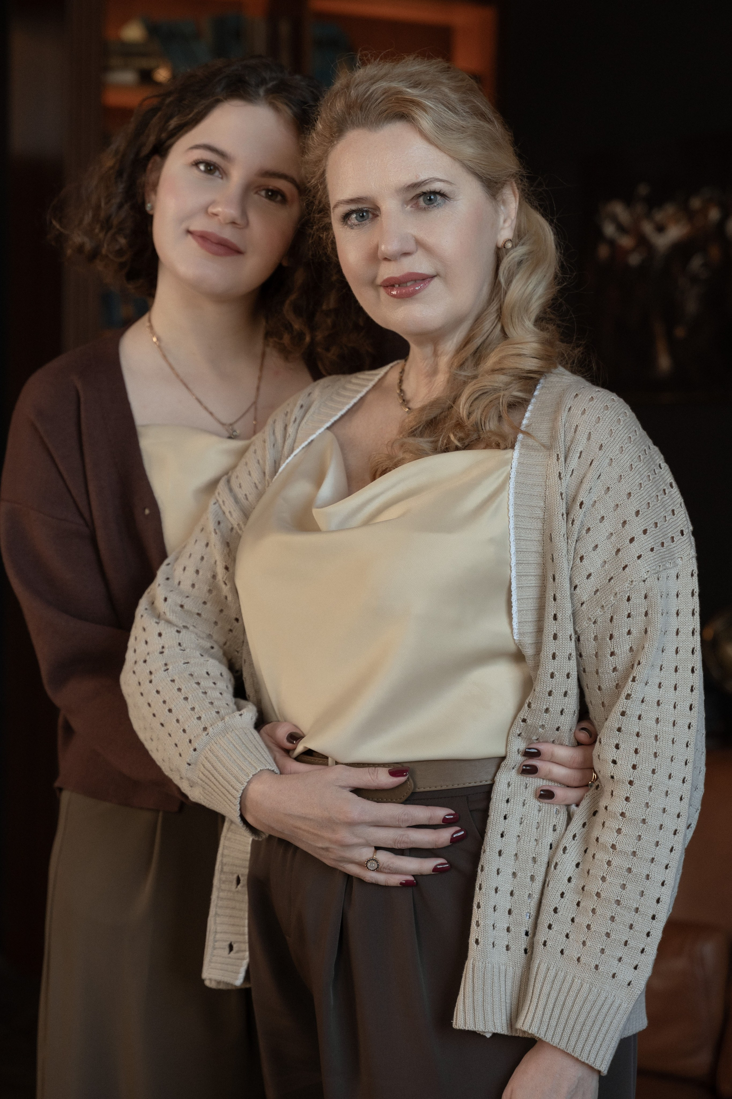 Семейная фотосессия мамы с дочкой