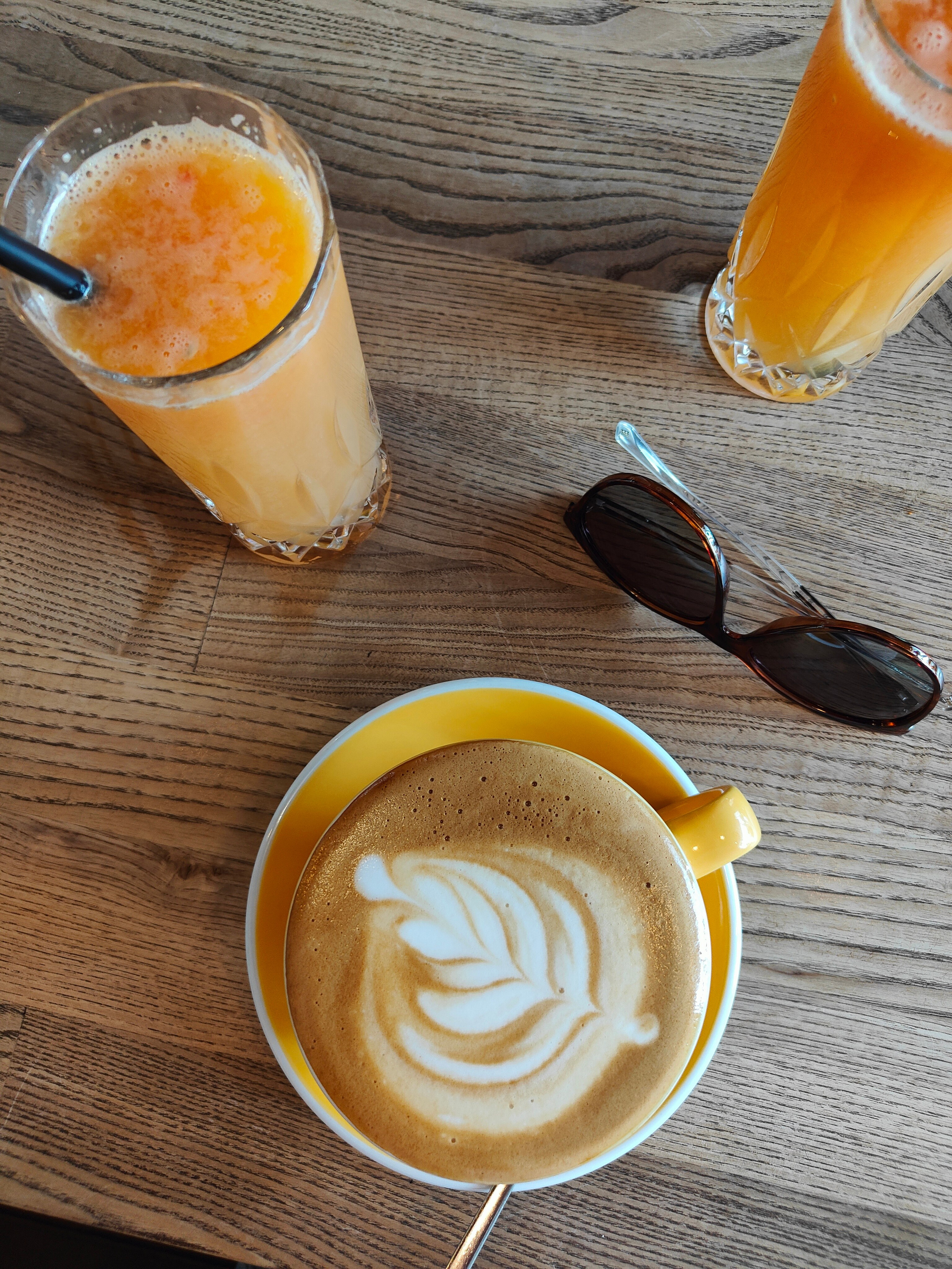 Остап Бендер, озеро Провалъ и стрит в солнечном Пятигорске. Фотограф-документалист Мария Осокина